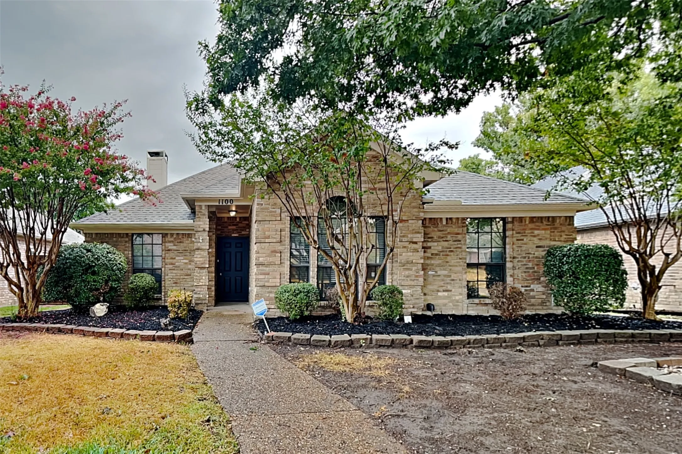 Single Family Residence For Rent in Collin County , 1100 Pin Oak Lane, Allen, Texas 75002, 3 Bedroom, 2 Bathroom, 2 Garage spaces, 1,395 Sqft, built in 1986, mls#21404482, Real Estate Agent in Allen, Homes For Rent in Collin county, Homes For Rent in Allen, Realtor in Allen Texas, Real Estate Brokerage Independent Realty Texas, Luminita Cordes Realtor