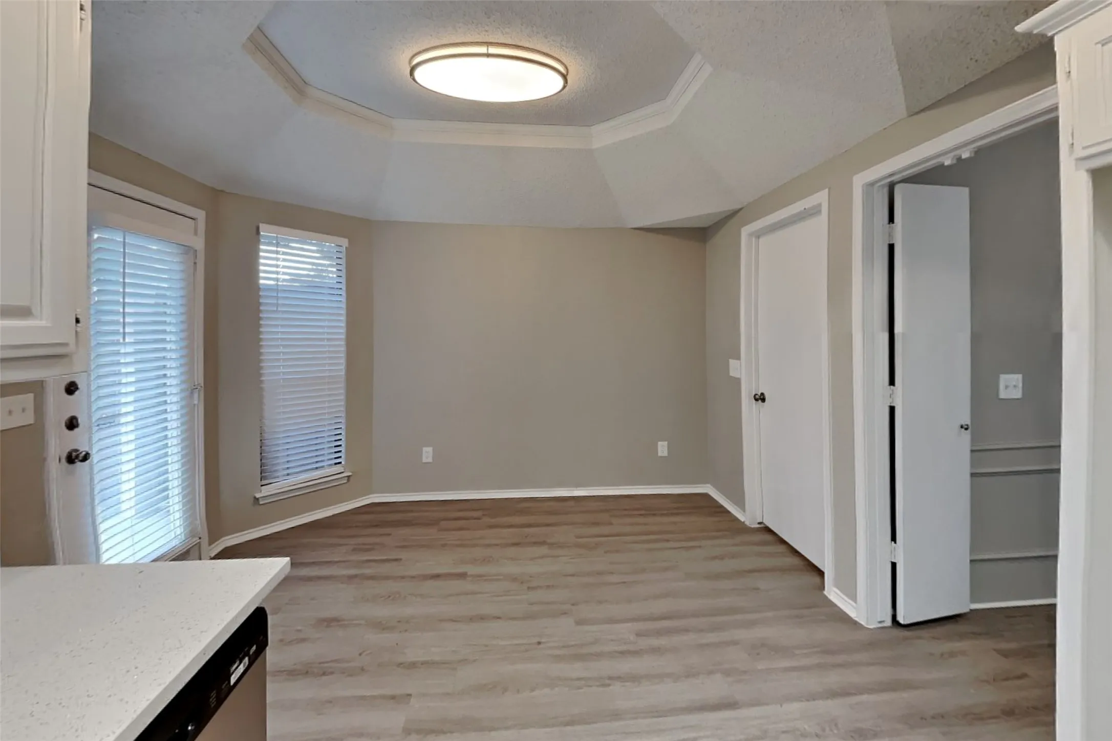 Single Family Residence For Rent in Collin County , 1100 Pin Oak Lane, Allen, Texas 75002, 3 Bedroom, 2 Bathroom, 2 Garage spaces, 1,395 Sqft, built in 1986, mls#21404482, Real Estate Agent in Allen, Homes For Rent in Collin county, Homes For Rent in Allen, Realtor in Allen Texas, Real Estate Brokerage Independent Realty Texas, Luminita Cordes Realtor