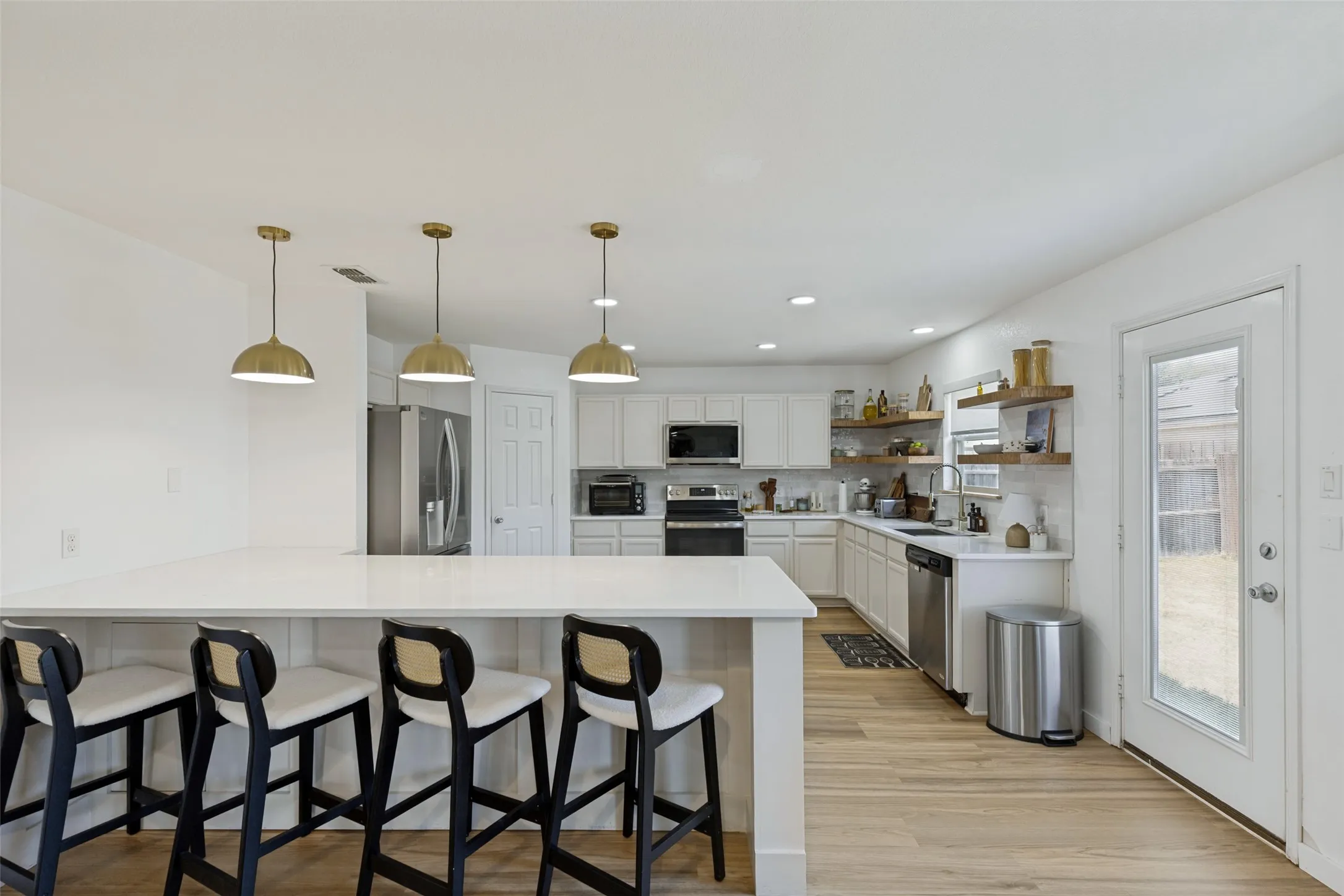 Single Family Residence For Sale in Dallas County , 14845 Magnolia Lane, Balch Springs, Texas 75180, 3 Bedroom, 2 Bathroom, 2 Garage spaces, 1,818 Sqft, built in 2016, mls#21404495, Real Estate Agent in Balch Springs, Homes For Sale in Dallas county, Homes For Sale in Balch Springs, Realtor in Balch Springs Texas, Real Estate Brokerage Independent Realty Texas, Luminita Cordes Realtor