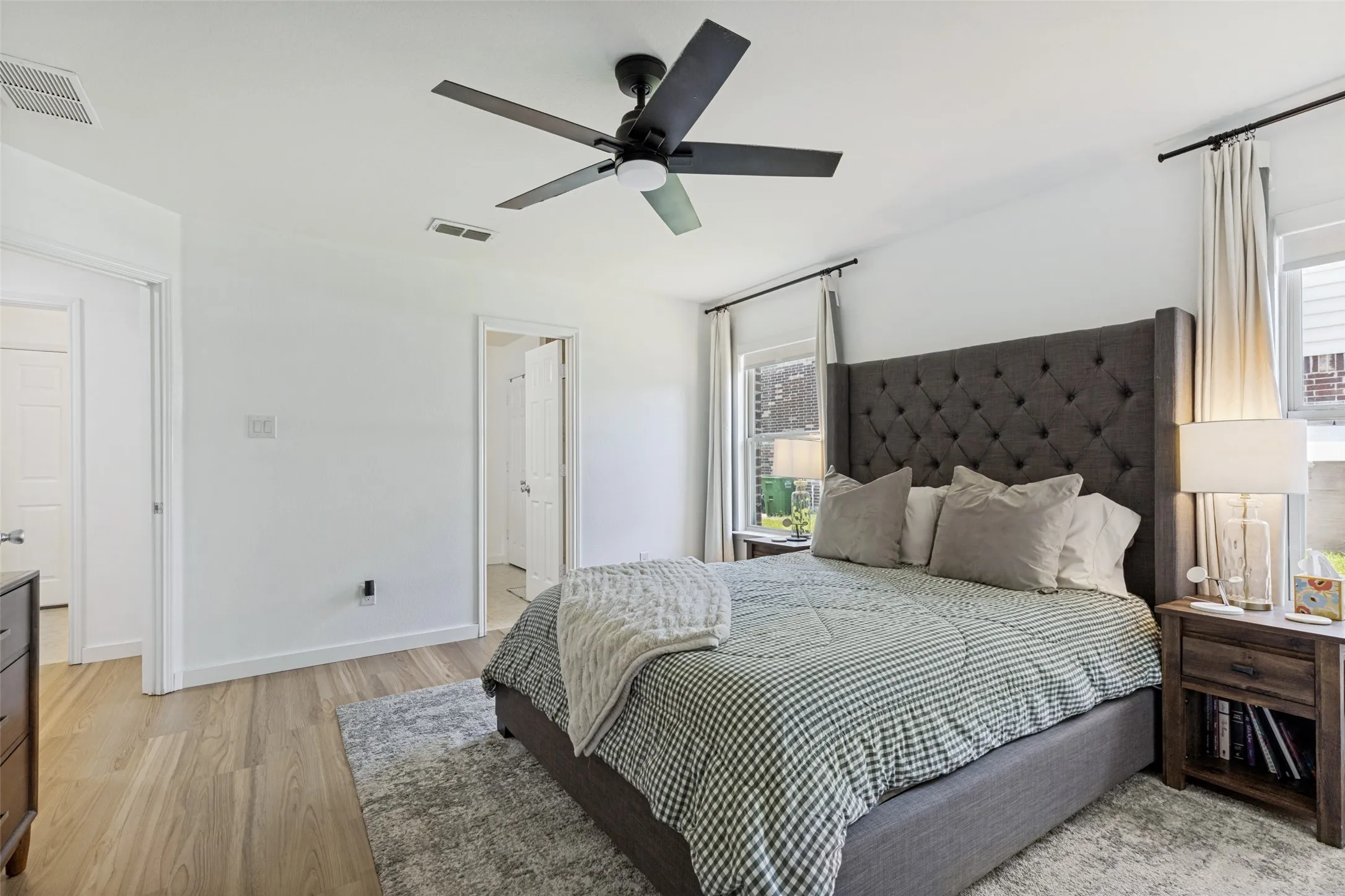Single Family Residence For Sale in Dallas County , 14845 Magnolia Lane, Balch Springs, Texas 75180, 3 Bedroom, 2 Bathroom, 2 Garage spaces, 1,818 Sqft, built in 2016, mls#21404495, Real Estate Agent in Balch Springs, Homes For Sale in Dallas county, Homes For Sale in Balch Springs, Realtor in Balch Springs Texas, Real Estate Brokerage Independent Realty Texas, Luminita Cordes Realtor