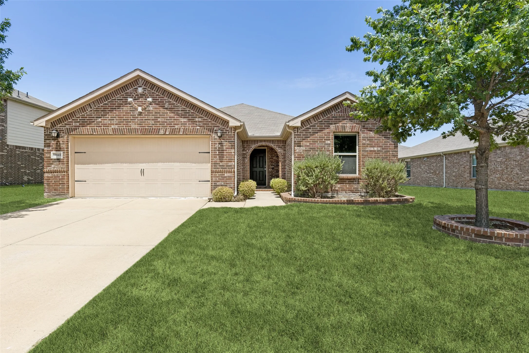 Single Family Residence For Sale in Dallas County , 14845 Magnolia Lane, Balch Springs, Texas 75180, 3 Bedroom, 2 Bathroom, 2 Garage spaces, 1,818 Sqft, built in 2016, mls#21404495, Real Estate Agent in Balch Springs, Homes For Sale in Dallas county, Homes For Sale in Balch Springs, Realtor in Balch Springs Texas, Real Estate Brokerage Independent Realty Texas, Luminita Cordes Realtor