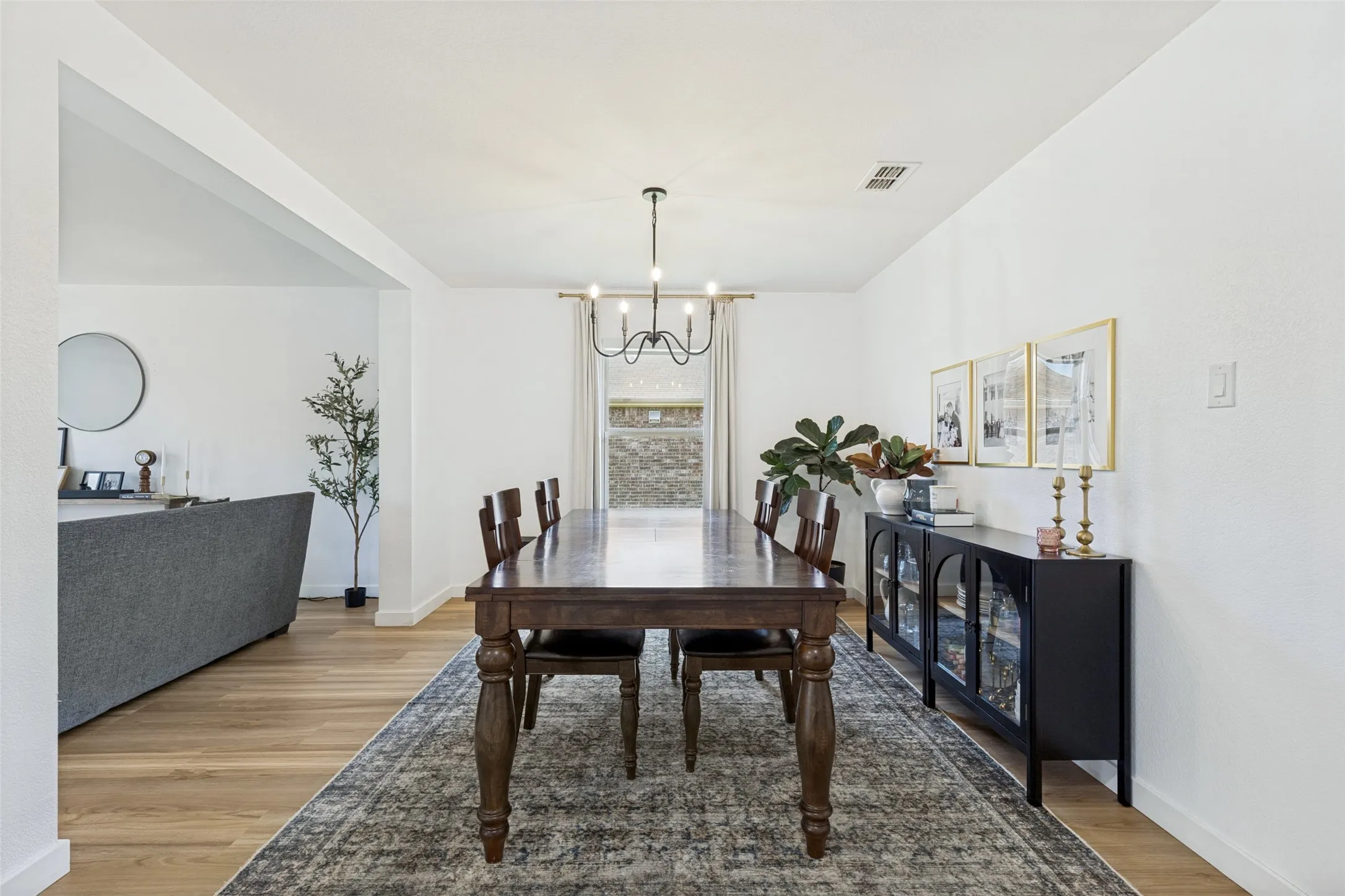 Single Family Residence For Sale in Dallas County , 14845 Magnolia Lane, Balch Springs, Texas 75180, 3 Bedroom, 2 Bathroom, 2 Garage spaces, 1,818 Sqft, built in 2016, mls#21404495, Real Estate Agent in Balch Springs, Homes For Sale in Dallas county, Homes For Sale in Balch Springs, Realtor in Balch Springs Texas, Real Estate Brokerage Independent Realty Texas, Luminita Cordes Realtor