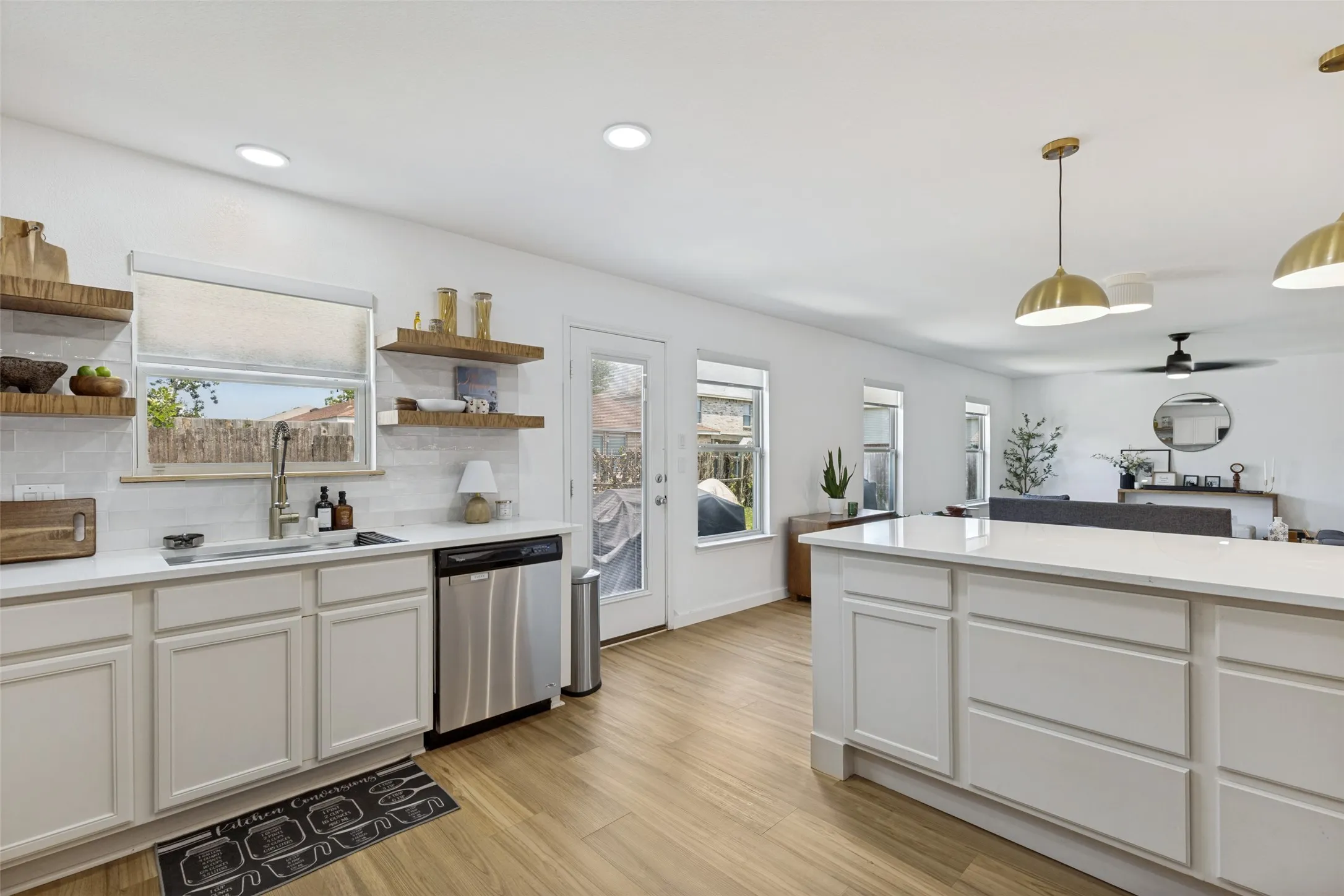 Single Family Residence For Sale in Dallas County , 14845 Magnolia Lane, Balch Springs, Texas 75180, 3 Bedroom, 2 Bathroom, 2 Garage spaces, 1,818 Sqft, built in 2016, mls#21404495, Real Estate Agent in Balch Springs, Homes For Sale in Dallas county, Homes For Sale in Balch Springs, Realtor in Balch Springs Texas, Real Estate Brokerage Independent Realty Texas, Luminita Cordes Realtor