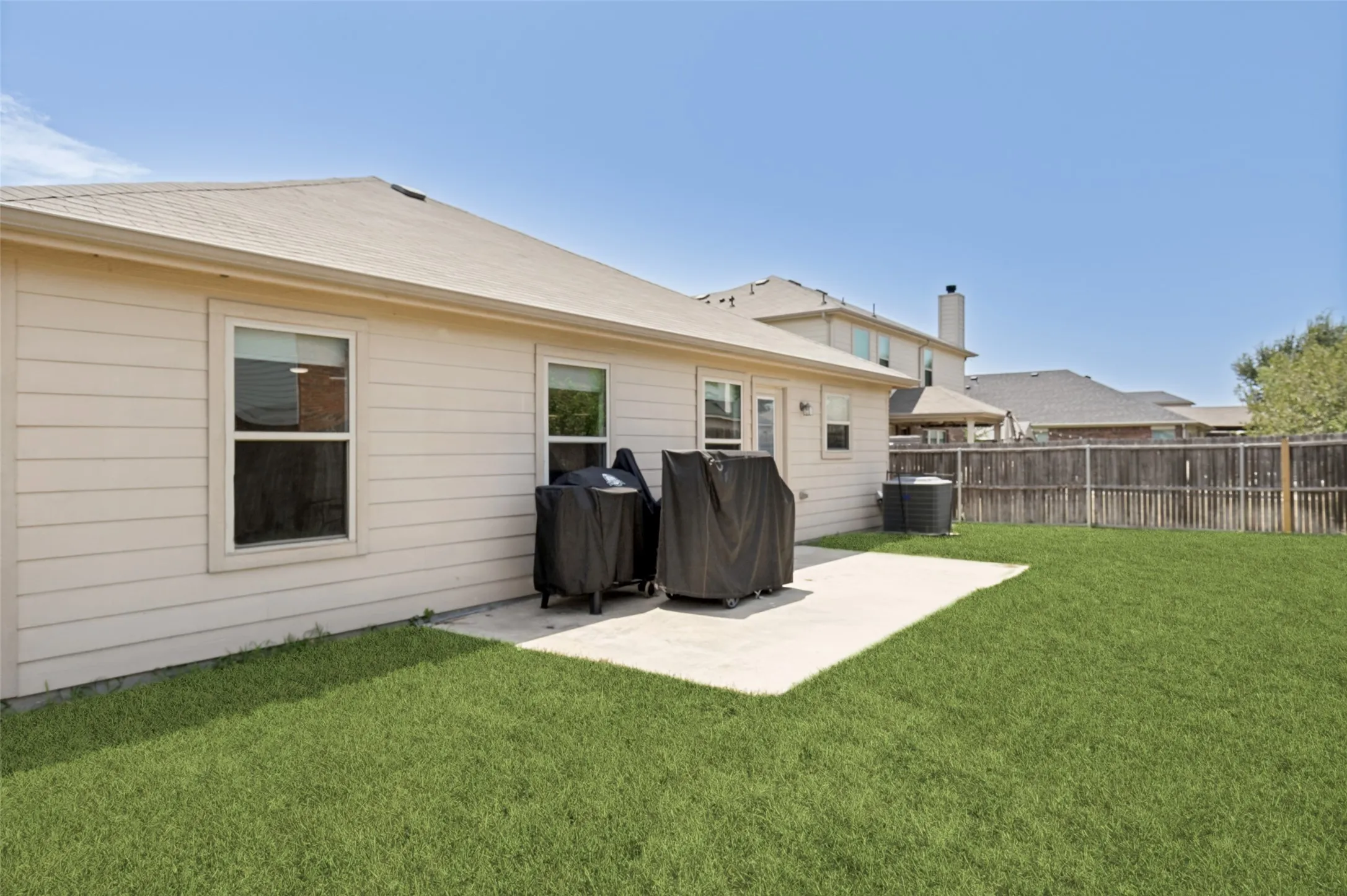 Single Family Residence For Sale in Dallas County , 14845 Magnolia Lane, Balch Springs, Texas 75180, 3 Bedroom, 2 Bathroom, 2 Garage spaces, 1,818 Sqft, built in 2016, mls#21404495, Real Estate Agent in Balch Springs, Homes For Sale in Dallas county, Homes For Sale in Balch Springs, Realtor in Balch Springs Texas, Real Estate Brokerage Independent Realty Texas, Luminita Cordes Realtor
