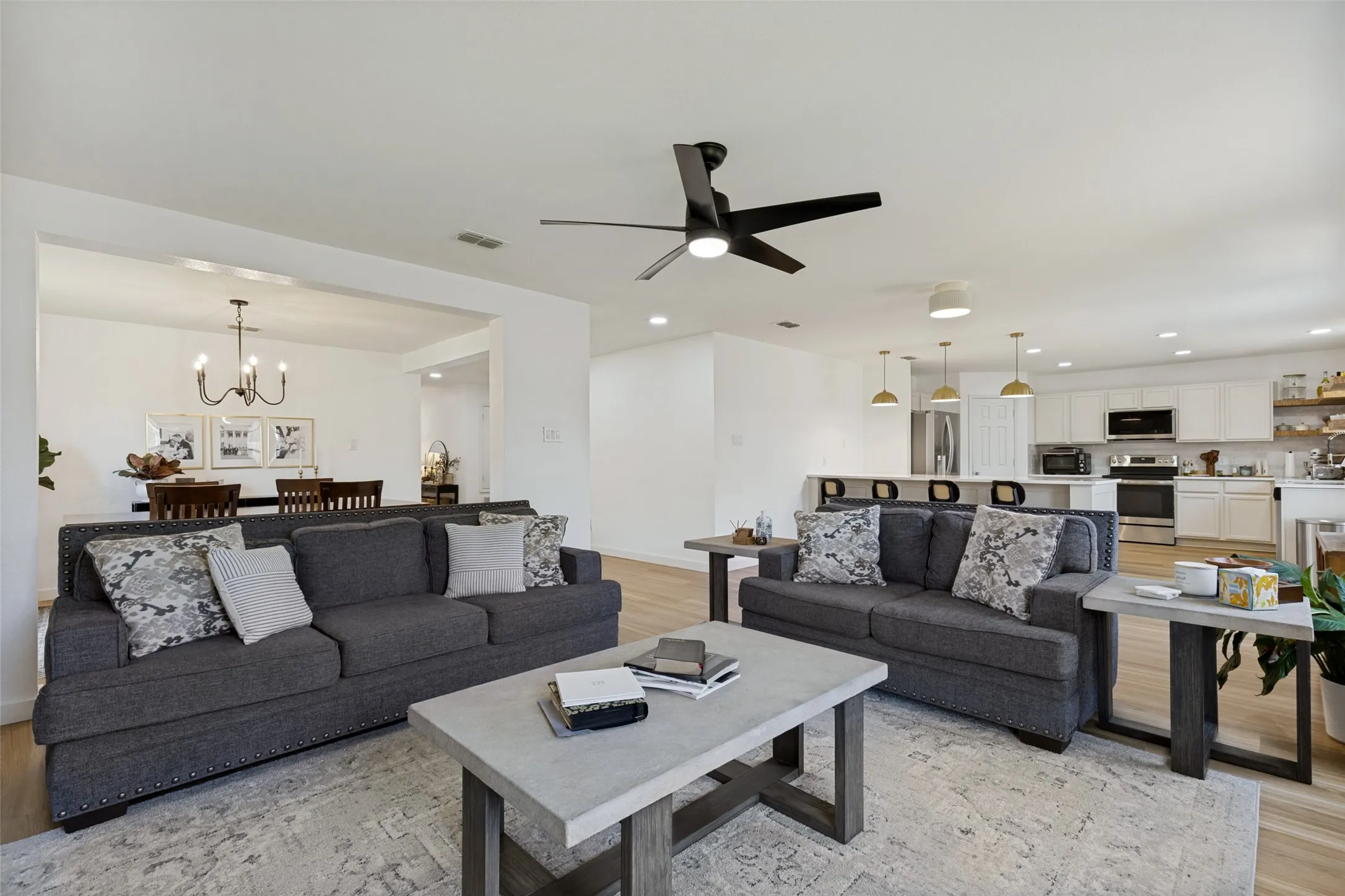Single Family Residence For Sale in Dallas County , 14845 Magnolia Lane, Balch Springs, Texas 75180, 3 Bedroom, 2 Bathroom, 2 Garage spaces, 1,818 Sqft, built in 2016, mls#21404495, Real Estate Agent in Balch Springs, Homes For Sale in Dallas county, Homes For Sale in Balch Springs, Realtor in Balch Springs Texas, Real Estate Brokerage Independent Realty Texas, Luminita Cordes Realtor