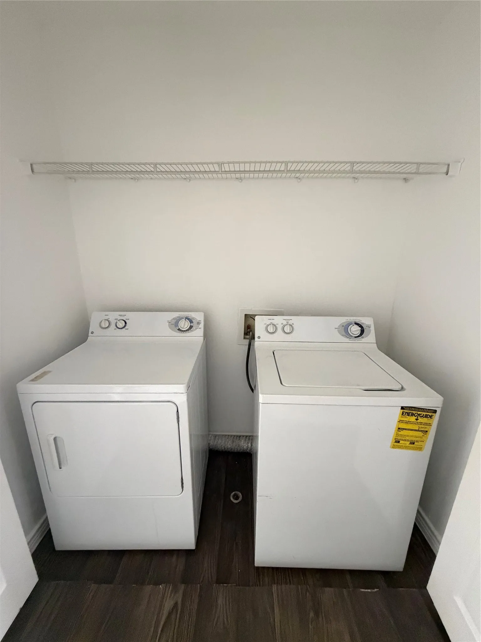 Duplex For Rent in Mc Lennan County , 2543 Pascal Court B, Waco, Texas 76706, 3 Bedroom, 4 Bathroom, 2 Garage spaces, 2,700 Sqft, built in 2005, mls#21404497, Real Estate Agent in Waco, Homes For Rent in Mc Lennan county, Homes For Rent in Waco, Realtor in Waco Texas, Real Estate Brokerage Independent Realty Texas, Luminita Cordes Realtor