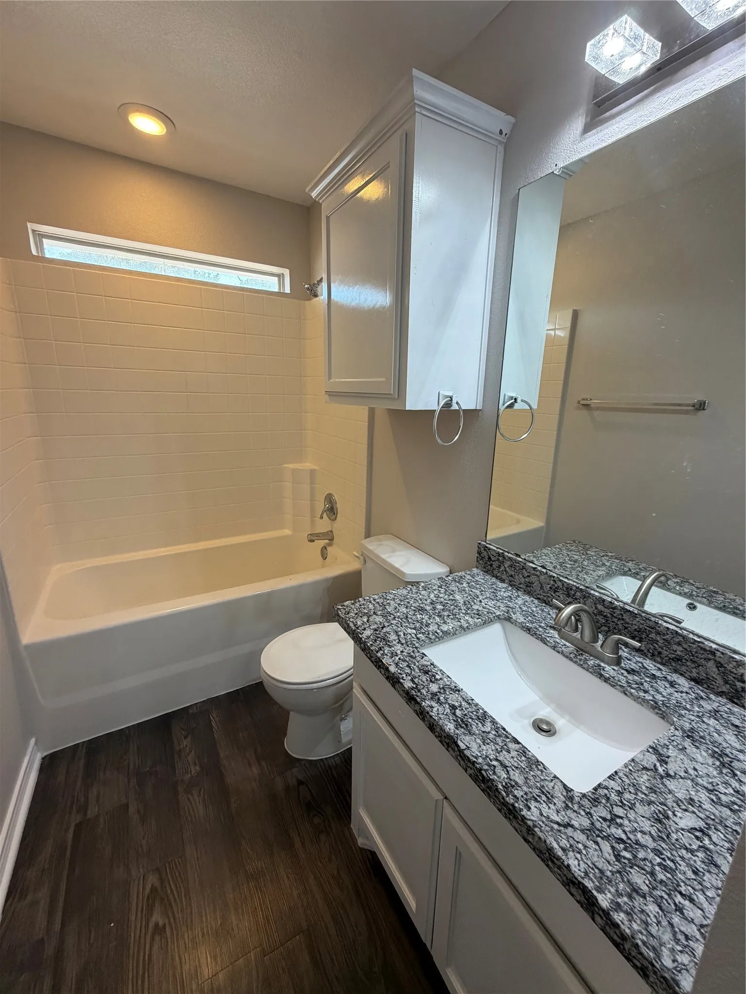 Duplex For Rent in Mc Lennan County , 2543 Pascal Court B, Waco, Texas 76706, 3 Bedroom, 4 Bathroom, 2 Garage spaces, 2,700 Sqft, built in 2005, mls#21404497, Real Estate Agent in Waco, Homes For Rent in Mc Lennan county, Homes For Rent in Waco, Realtor in Waco Texas, Real Estate Brokerage Independent Realty Texas, Luminita Cordes Realtor
