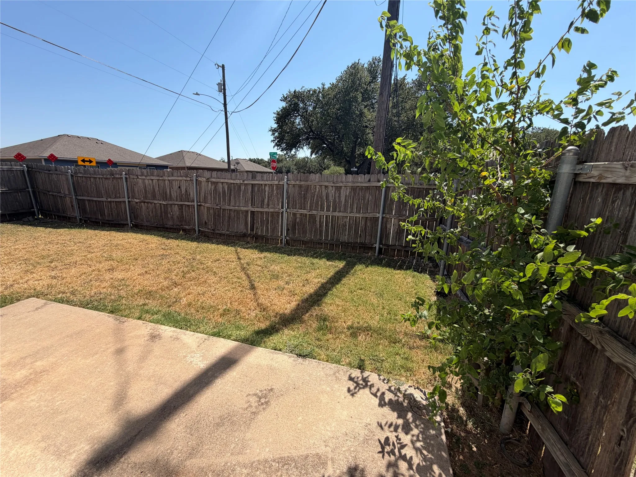 Duplex For Rent in Mc Lennan County , 2543 Pascal Court B, Waco, Texas 76706, 3 Bedroom, 4 Bathroom, 2 Garage spaces, 2,700 Sqft, built in 2005, mls#21404497, Real Estate Agent in Waco, Homes For Rent in Mc Lennan county, Homes For Rent in Waco, Realtor in Waco Texas, Real Estate Brokerage Independent Realty Texas, Luminita Cordes Realtor