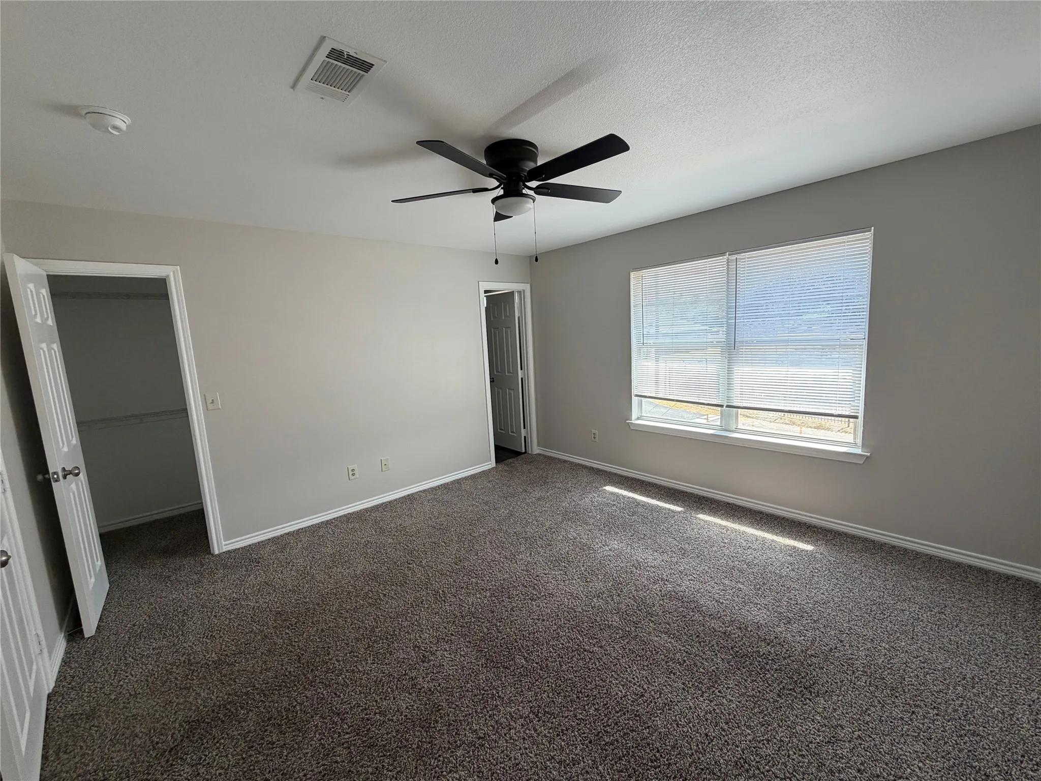 Duplex For Rent in Mc Lennan County , 2543 Pascal Court B, Waco, Texas 76706, 3 Bedroom, 4 Bathroom, 2 Garage spaces, 2,700 Sqft, built in 2005, mls#21404497, Real Estate Agent in Waco, Homes For Rent in Mc Lennan county, Homes For Rent in Waco, Realtor in Waco Texas, Real Estate Brokerage Independent Realty Texas, Luminita Cordes Realtor