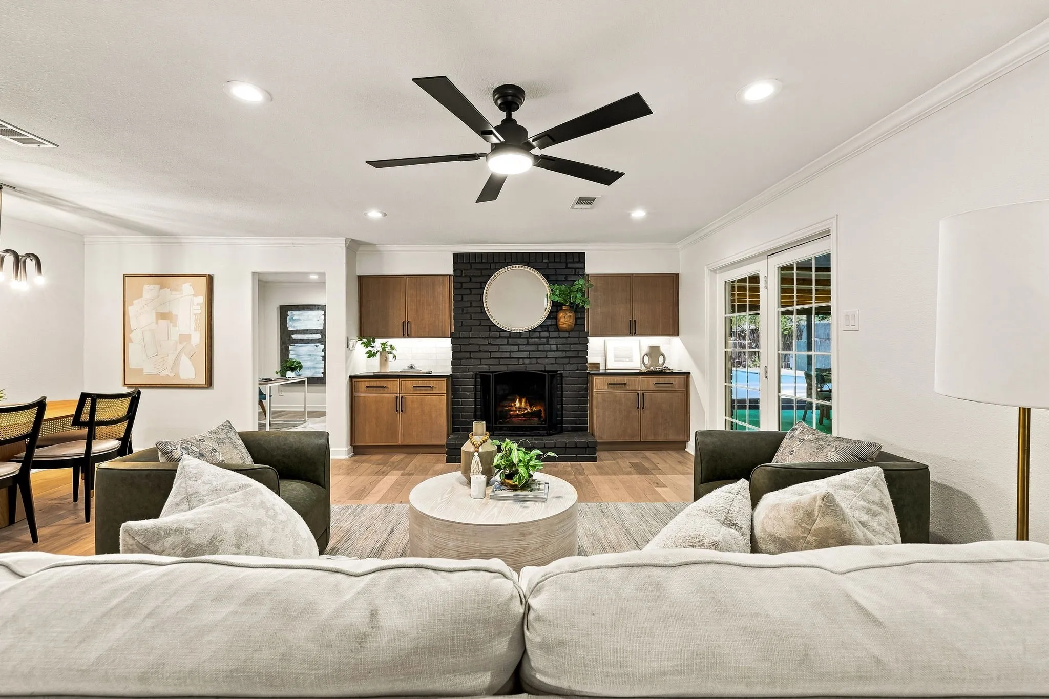 Single Family Residence For Rent in Dallas County , 6837 Arboreal Drive, Dallas, Texas 75231, 3 Bedroom, 3 Bathroom, 2 Garage spaces, 2,448 Sqft, built in 1970, mls#21403879, Real Estate Agent in Dallas, Homes For Rent in Dallas county, Homes For Rent in Dallas, Realtor in Dallas Texas, Real Estate Brokerage Independent Realty Texas, Luminita Cordes Realtor