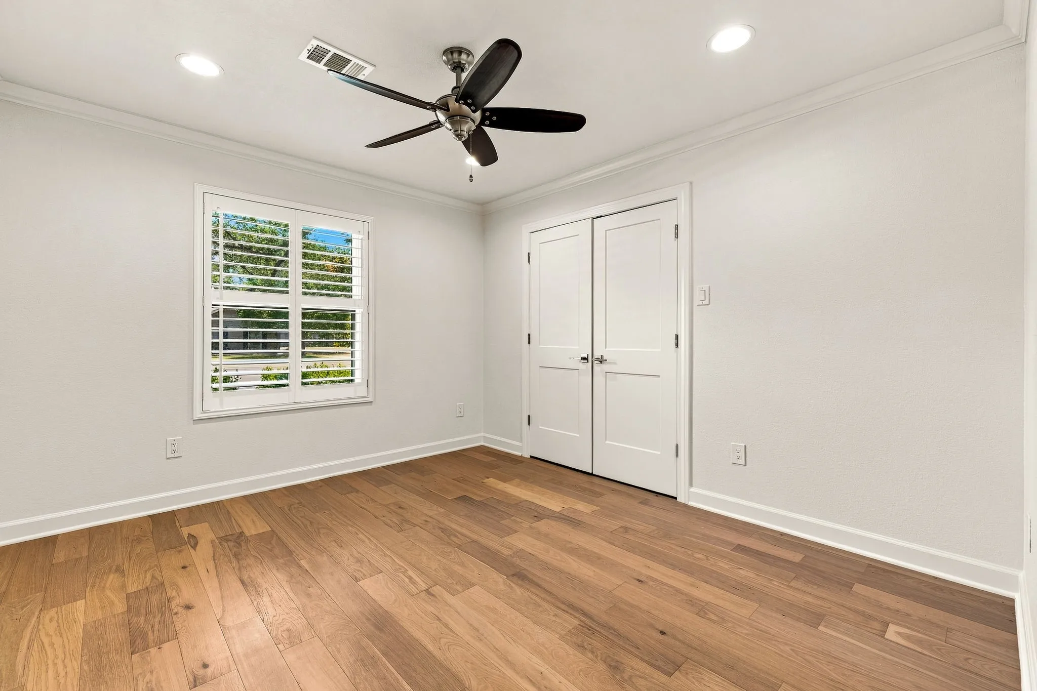 Single Family Residence For Rent in Dallas County , 6837 Arboreal Drive, Dallas, Texas 75231, 3 Bedroom, 3 Bathroom, 2 Garage spaces, 2,448 Sqft, built in 1970, mls#21403879, Real Estate Agent in Dallas, Homes For Rent in Dallas county, Homes For Rent in Dallas, Realtor in Dallas Texas, Real Estate Brokerage Independent Realty Texas, Luminita Cordes Realtor