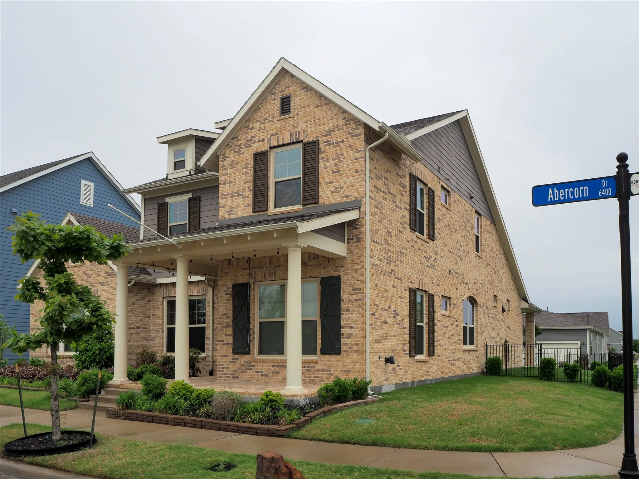 Single Family Residence For Sale in Dallas County , 6316 Abercorn Drive, Rowlett, Texas 75089, 4 Bedroom, 4 Bathroom, 3 Garage spaces, 3,359 Sqft, built in 2017, mls#21404501, Real Estate Agent in Rowlett, Homes For Sale in Dallas county, Homes For Sale in Rowlett, Realtor in Rowlett Texas, Real Estate Brokerage Independent Realty Texas, Luminita Cordes Realtor