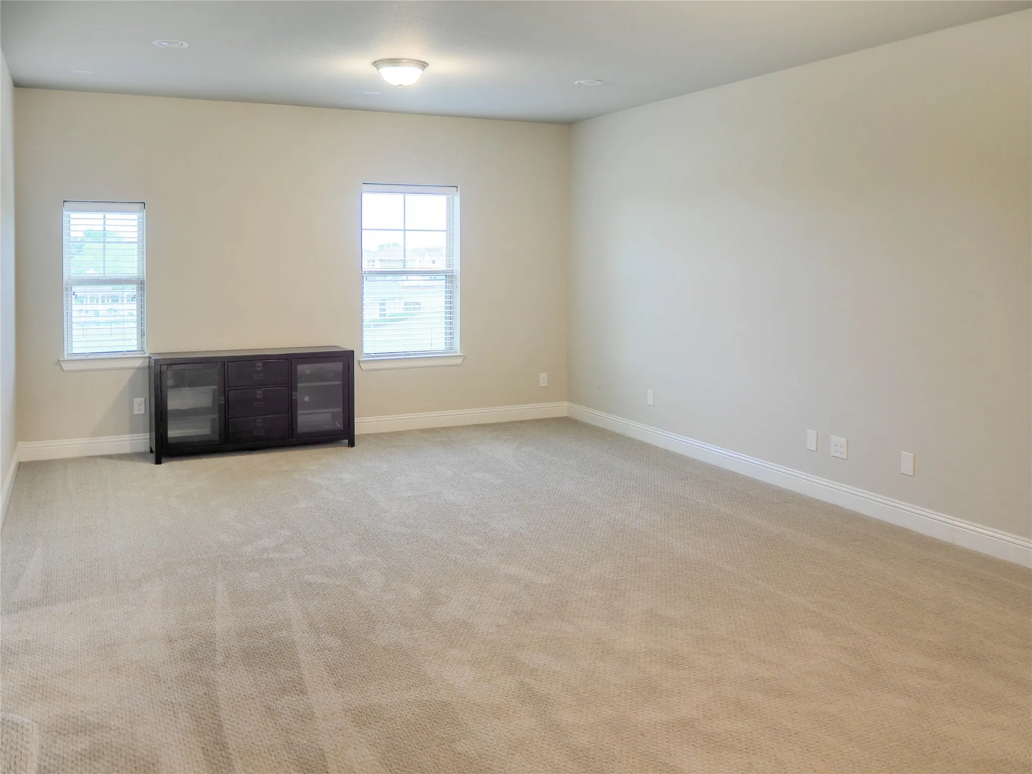Single Family Residence For Sale in Dallas County , 6316 Abercorn Drive, Rowlett, Texas 75089, 4 Bedroom, 4 Bathroom, 3 Garage spaces, 3,359 Sqft, built in 2017, mls#21404501, Real Estate Agent in Rowlett, Homes For Sale in Dallas county, Homes For Sale in Rowlett, Realtor in Rowlett Texas, Real Estate Brokerage Independent Realty Texas, Luminita Cordes Realtor