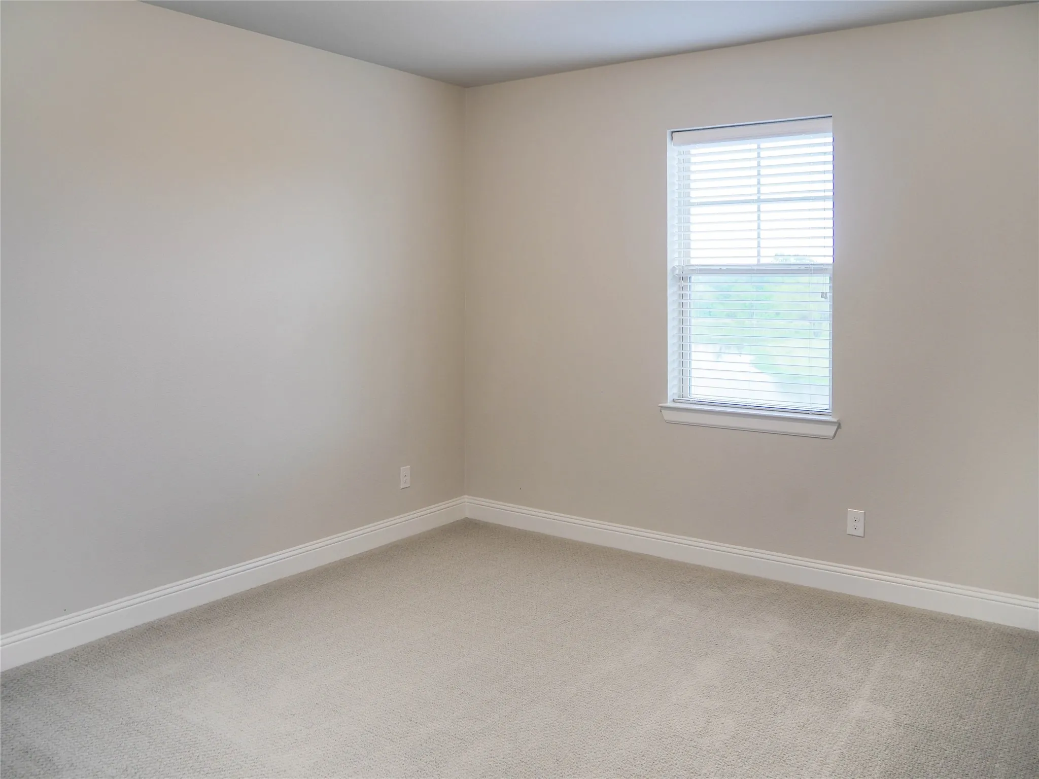 Single Family Residence For Sale in Dallas County , 6316 Abercorn Drive, Rowlett, Texas 75089, 4 Bedroom, 4 Bathroom, 3 Garage spaces, 3,359 Sqft, built in 2017, mls#21404501, Real Estate Agent in Rowlett, Homes For Sale in Dallas county, Homes For Sale in Rowlett, Realtor in Rowlett Texas, Real Estate Brokerage Independent Realty Texas, Luminita Cordes Realtor