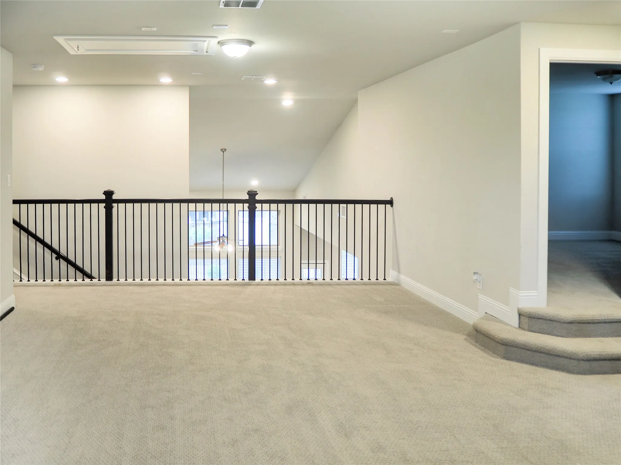 Single Family Residence For Sale in Dallas County , 6316 Abercorn Drive, Rowlett, Texas 75089, 4 Bedroom, 4 Bathroom, 3 Garage spaces, 3,359 Sqft, built in 2017, mls#21404501, Real Estate Agent in Rowlett, Homes For Sale in Dallas county, Homes For Sale in Rowlett, Realtor in Rowlett Texas, Real Estate Brokerage Independent Realty Texas, Luminita Cordes Realtor