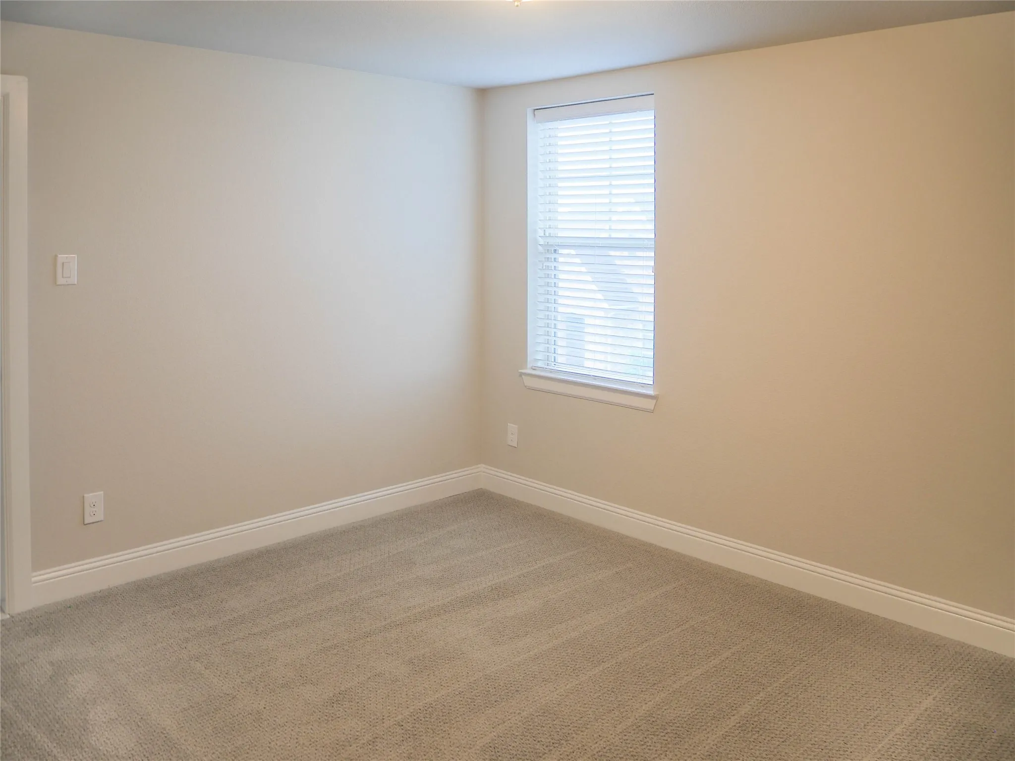 Single Family Residence For Sale in Dallas County , 6316 Abercorn Drive, Rowlett, Texas 75089, 4 Bedroom, 4 Bathroom, 3 Garage spaces, 3,359 Sqft, built in 2017, mls#21404501, Real Estate Agent in Rowlett, Homes For Sale in Dallas county, Homes For Sale in Rowlett, Realtor in Rowlett Texas, Real Estate Brokerage Independent Realty Texas, Luminita Cordes Realtor