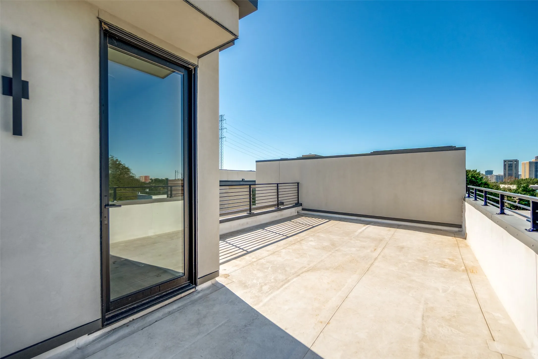 Single Family Residence For Rent in Dallas County , 3515 Edgewater Street, Dallas, Texas 75205, 4 Bedroom, 5 Bathroom, 2 Garage spaces, 3,755 Sqft, built in 2024, mls#21402050, Real Estate Agent in Dallas, Homes For Rent in Dallas county, Homes For Rent in Dallas, Realtor in Dallas Texas, Real Estate Brokerage Independent Realty Texas, Luminita Cordes Realtor