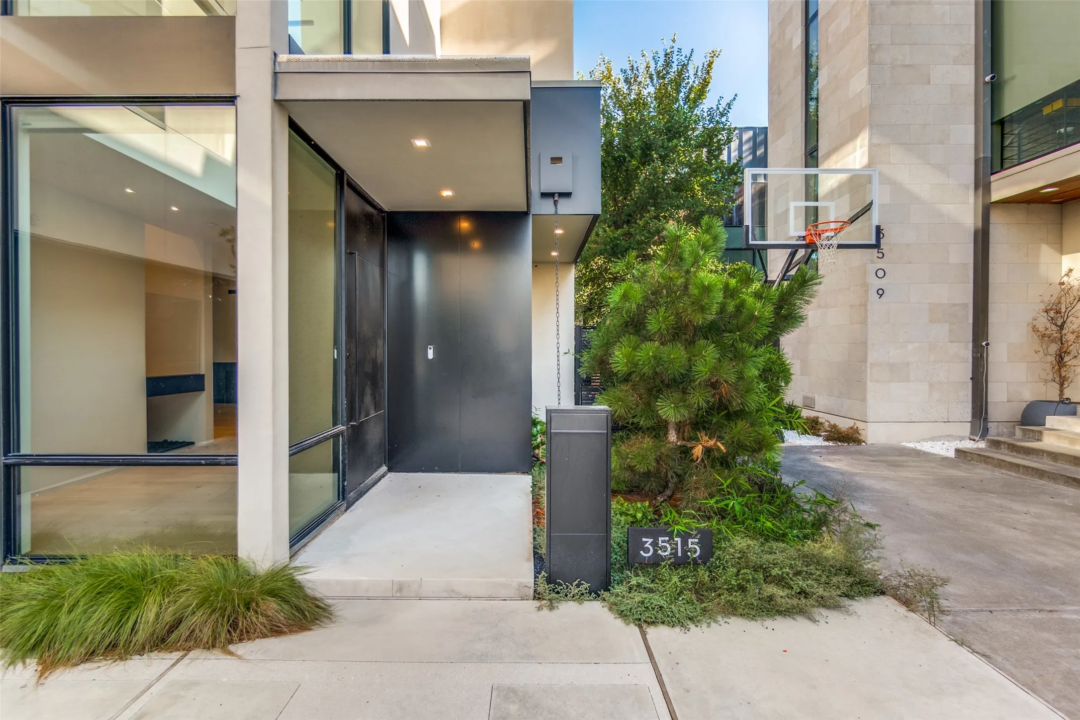Single Family Residence For Rent in Dallas County , 3515 Edgewater Street, Dallas, Texas 75205, 4 Bedroom, 5 Bathroom, 2 Garage spaces, 3,755 Sqft, built in 2024, mls#21402050, Real Estate Agent in Dallas, Homes For Rent in Dallas county, Homes For Rent in Dallas, Realtor in Dallas Texas, Real Estate Brokerage Independent Realty Texas, Luminita Cordes Realtor