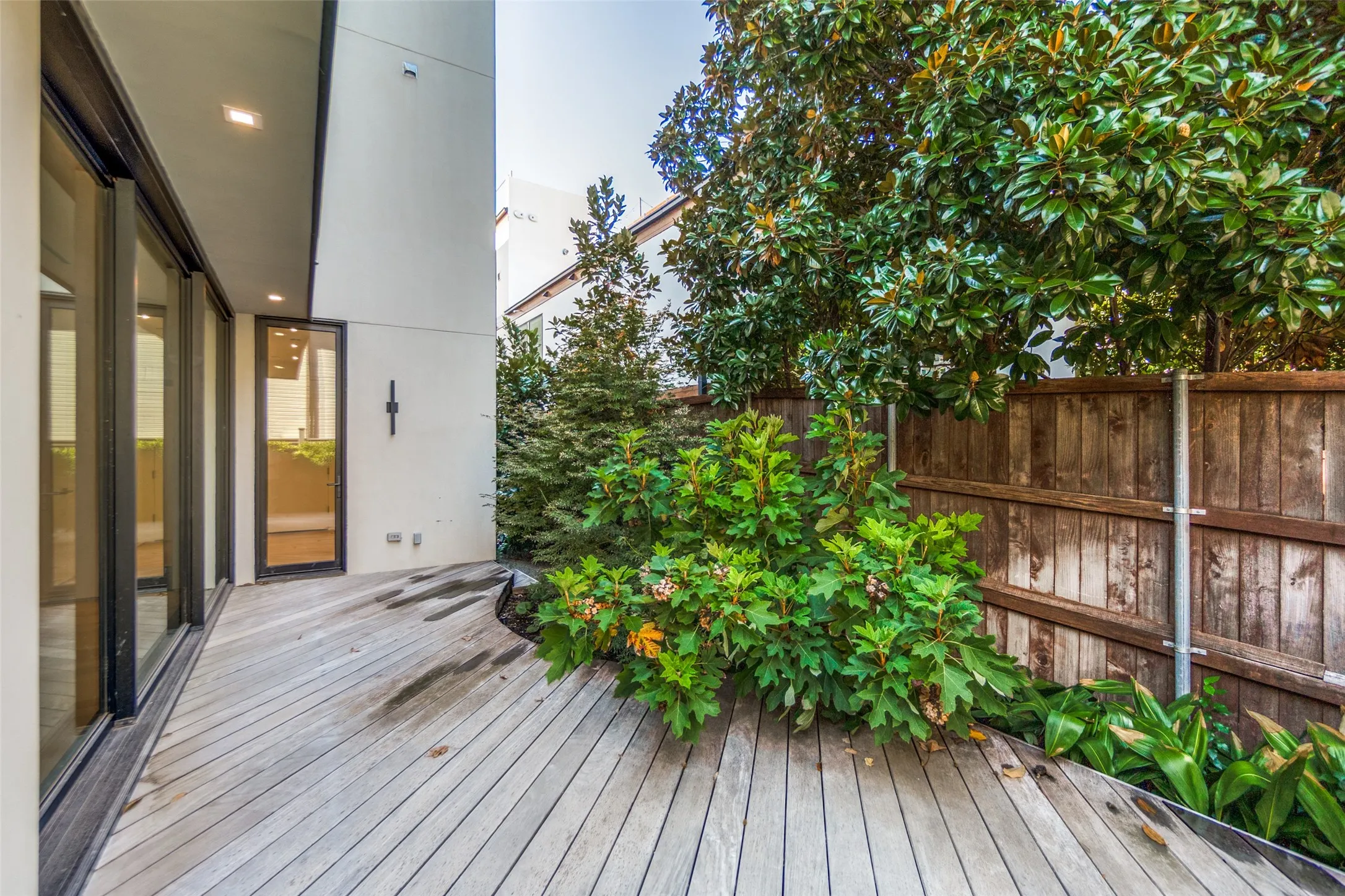 Single Family Residence For Rent in Dallas County , 3515 Edgewater Street, Dallas, Texas 75205, 4 Bedroom, 5 Bathroom, 2 Garage spaces, 3,755 Sqft, built in 2024, mls#21402050, Real Estate Agent in Dallas, Homes For Rent in Dallas county, Homes For Rent in Dallas, Realtor in Dallas Texas, Real Estate Brokerage Independent Realty Texas, Luminita Cordes Realtor