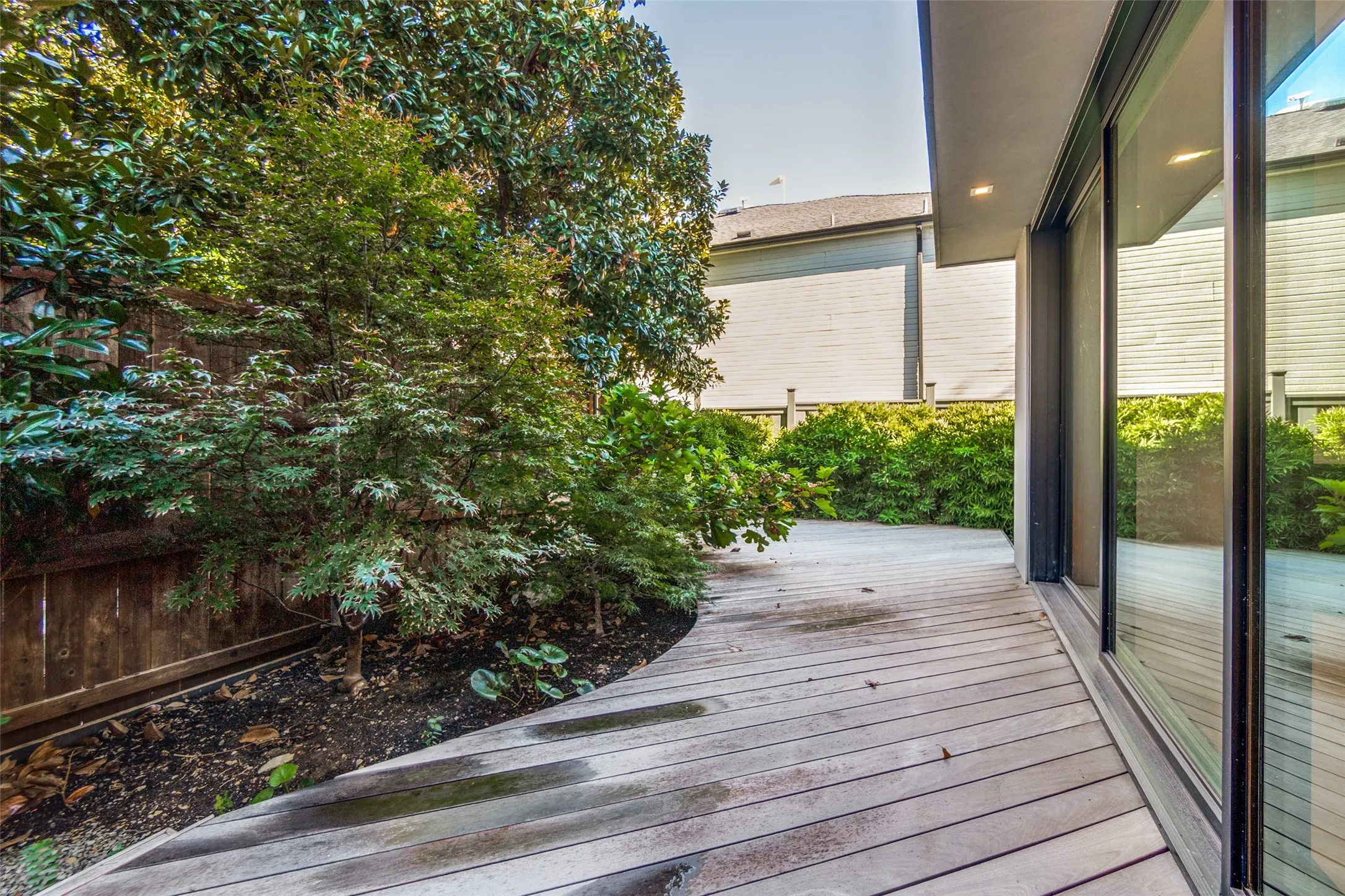 Single Family Residence For Rent in Dallas County , 3515 Edgewater Street, Dallas, Texas 75205, 4 Bedroom, 5 Bathroom, 2 Garage spaces, 3,755 Sqft, built in 2024, mls#21402050, Real Estate Agent in Dallas, Homes For Rent in Dallas county, Homes For Rent in Dallas, Realtor in Dallas Texas, Real Estate Brokerage Independent Realty Texas, Luminita Cordes Realtor