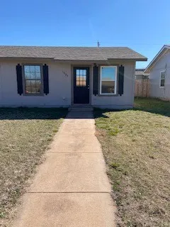 Duplex For Rent in Taylor County , 1001 Presidio Drive 1003, Abilene, Texas 79605, 2 Bedroom, 1 Bathroom, Garage spaces, 624 Sqft, built in 1978, mls#21404509, Real Estate Agent in Abilene, Homes For Rent in Taylor county, Homes For Rent in Abilene, Realtor in Abilene Texas, Real Estate Brokerage Independent Realty Texas, Luminita Cordes Realtor