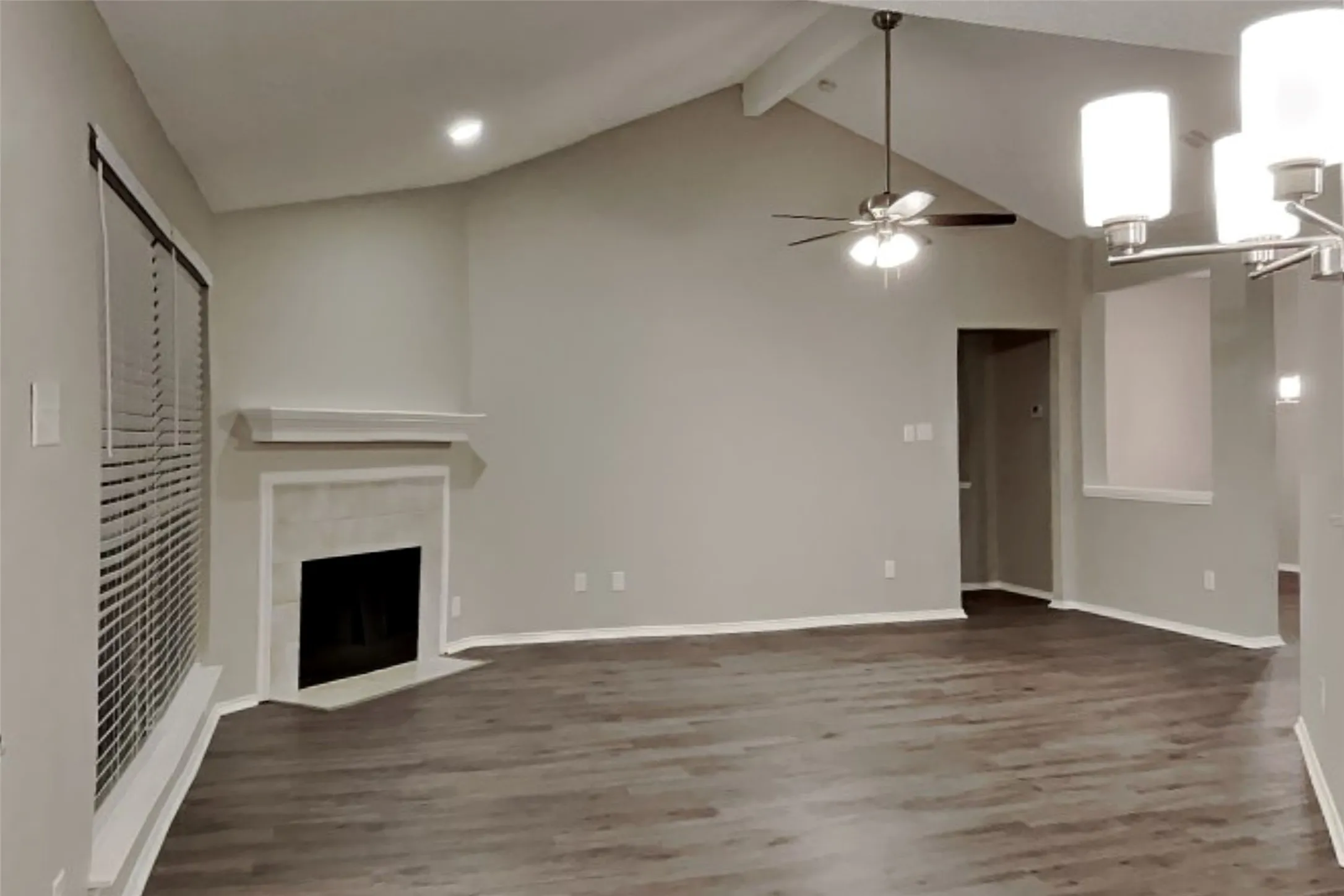 Single Family Residence For Rent in Dallas County , 4405 Baccarat Drive, Garland, Texas 75043, 3 Bedroom, 2 Bathroom, 2 Garage spaces, 1,678 Sqft, built in 1995, mls#21404508, Real Estate Agent in Garland, Homes For Rent in Dallas county, Homes For Rent in Garland, Realtor in Garland Texas, Real Estate Brokerage Independent Realty Texas, Luminita Cordes Realtor