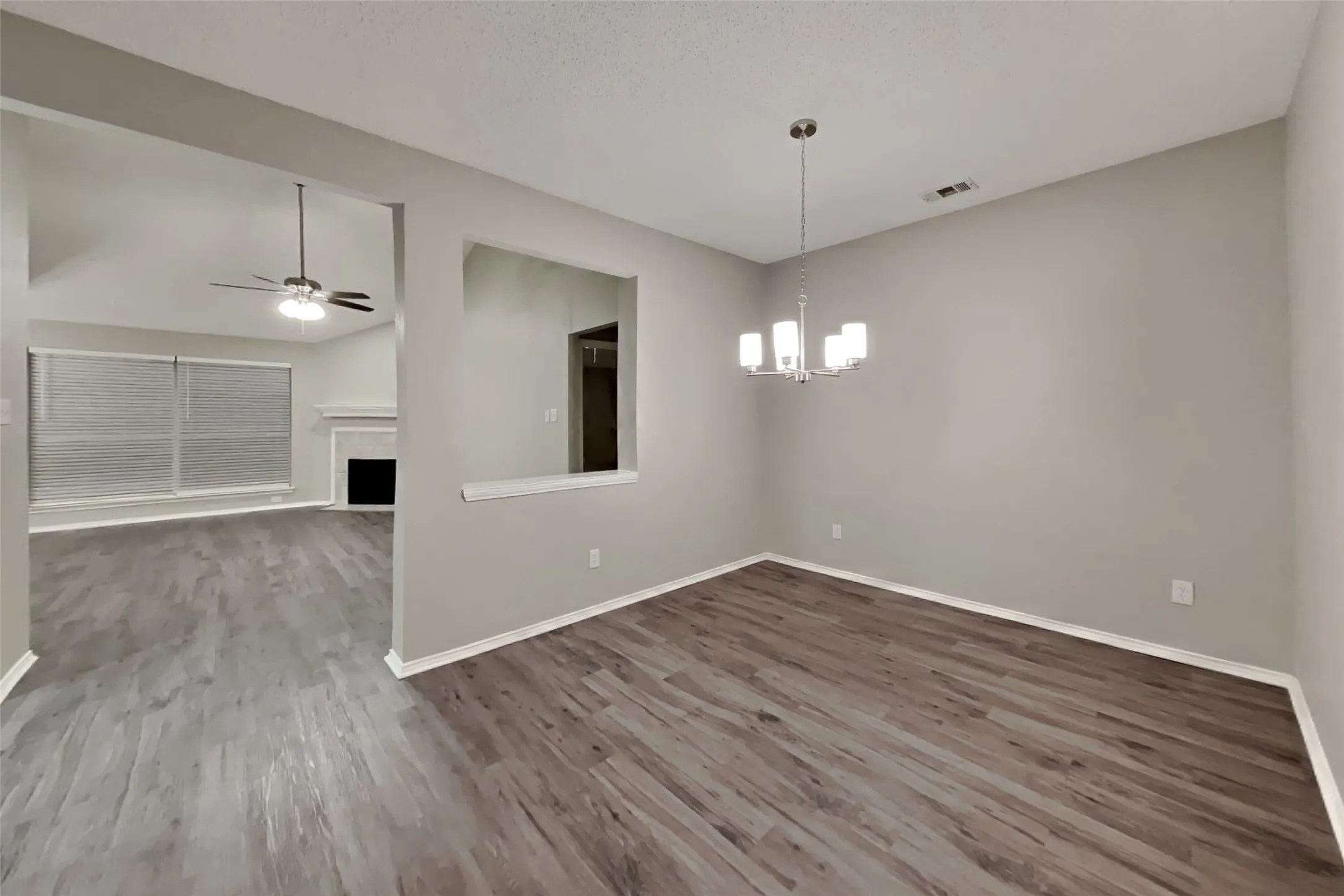 Single Family Residence For Rent in Dallas County , 4405 Baccarat Drive, Garland, Texas 75043, 3 Bedroom, 2 Bathroom, 2 Garage spaces, 1,678 Sqft, built in 1995, mls#21404508, Real Estate Agent in Garland, Homes For Rent in Dallas county, Homes For Rent in Garland, Realtor in Garland Texas, Real Estate Brokerage Independent Realty Texas, Luminita Cordes Realtor