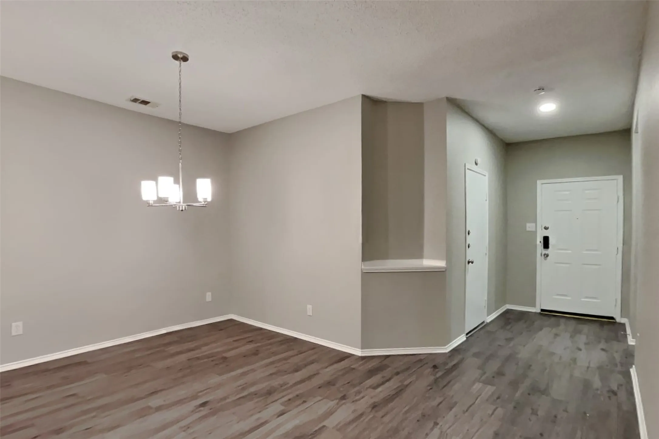 Single Family Residence For Rent in Dallas County , 4405 Baccarat Drive, Garland, Texas 75043, 3 Bedroom, 2 Bathroom, 2 Garage spaces, 1,678 Sqft, built in 1995, mls#21404508, Real Estate Agent in Garland, Homes For Rent in Dallas county, Homes For Rent in Garland, Realtor in Garland Texas, Real Estate Brokerage Independent Realty Texas, Luminita Cordes Realtor
