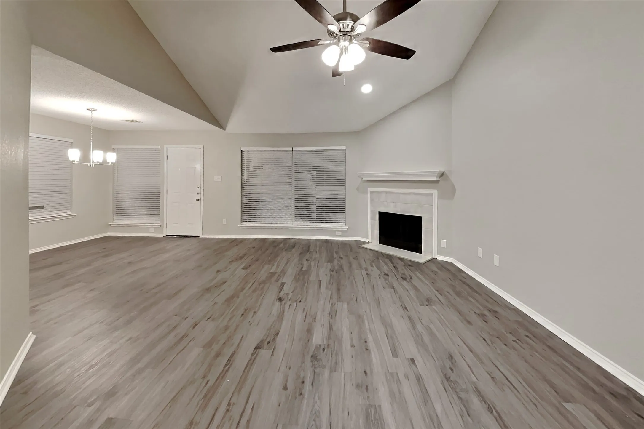 Single Family Residence For Rent in Dallas County , 4405 Baccarat Drive, Garland, Texas 75043, 3 Bedroom, 2 Bathroom, 2 Garage spaces, 1,678 Sqft, built in 1995, mls#21404508, Real Estate Agent in Garland, Homes For Rent in Dallas county, Homes For Rent in Garland, Realtor in Garland Texas, Real Estate Brokerage Independent Realty Texas, Luminita Cordes Realtor