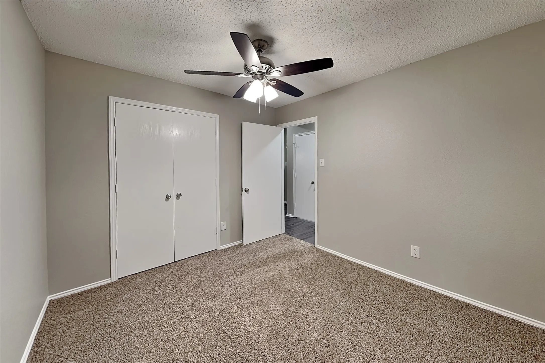 Single Family Residence For Rent in Dallas County , 4405 Baccarat Drive, Garland, Texas 75043, 3 Bedroom, 2 Bathroom, 2 Garage spaces, 1,678 Sqft, built in 1995, mls#21404508, Real Estate Agent in Garland, Homes For Rent in Dallas county, Homes For Rent in Garland, Realtor in Garland Texas, Real Estate Brokerage Independent Realty Texas, Luminita Cordes Realtor