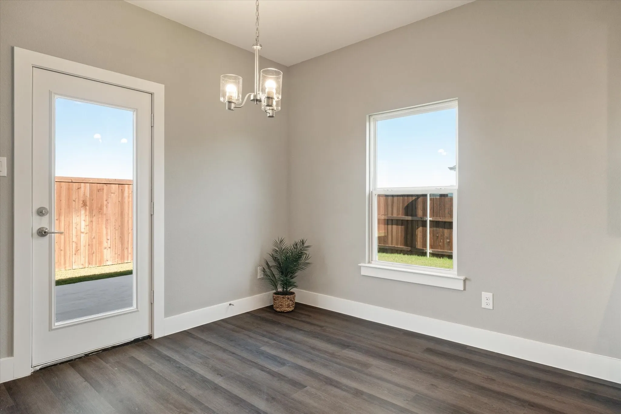 Single Family Residence For Sale in Cooke County , 434 Cirrus Circle, Muenster, Texas 76252, 4 Bedroom, 4 Bathroom, 2 Garage spaces, 2,763 Sqft, built in 2023, mls#21404350, Real Estate Agent in Muenster, Homes For Sale in Cooke county, Homes For Sale in Muenster, Realtor in Muenster Texas, Real Estate Brokerage Independent Realty Texas, Luminita Cordes Realtor