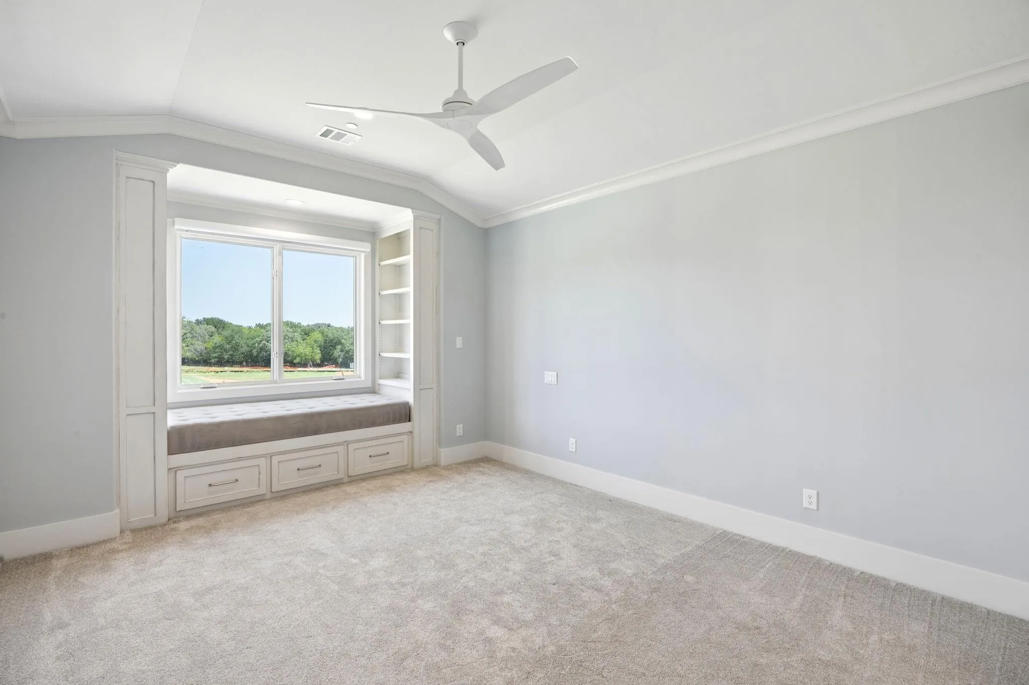 Single Family Residence For Sale in Denton County , 500 1&2 E Bob Jones Road, Southlake, Texas 76092, 4 Bedroom, 6 Bathroom, 4 Garage spaces, 6,644 Sqft, built in 2021, mls#21402182, Real Estate Agent in Southlake, Homes For Sale in Denton county, Homes For Sale in Southlake, Realtor in Southlake Texas, Real Estate Brokerage Independent Realty Texas, Luminita Cordes Realtor