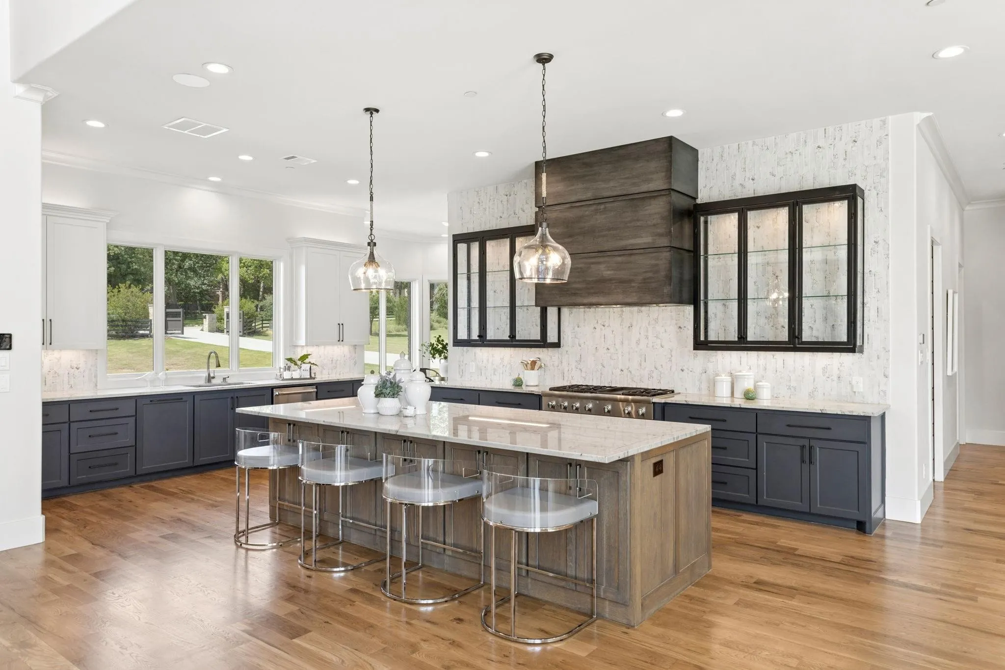 Single Family Residence For Sale in Denton County , 500 1&2 E Bob Jones Road, Southlake, Texas 76092, 4 Bedroom, 6 Bathroom, 4 Garage spaces, 6,644 Sqft, built in 2021, mls#21402182, Real Estate Agent in Southlake, Homes For Sale in Denton county, Homes For Sale in Southlake, Realtor in Southlake Texas, Real Estate Brokerage Independent Realty Texas, Luminita Cordes Realtor