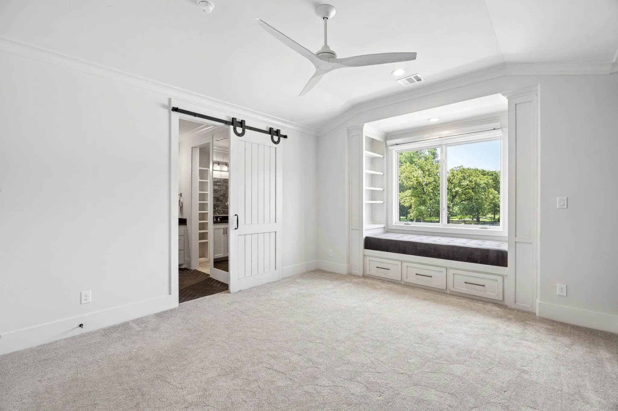 Single Family Residence For Sale in Denton County , 500 1&2 E Bob Jones Road, Southlake, Texas 76092, 4 Bedroom, 6 Bathroom, 4 Garage spaces, 6,644 Sqft, built in 2021, mls#21402182, Real Estate Agent in Southlake, Homes For Sale in Denton county, Homes For Sale in Southlake, Realtor in Southlake Texas, Real Estate Brokerage Independent Realty Texas, Luminita Cordes Realtor