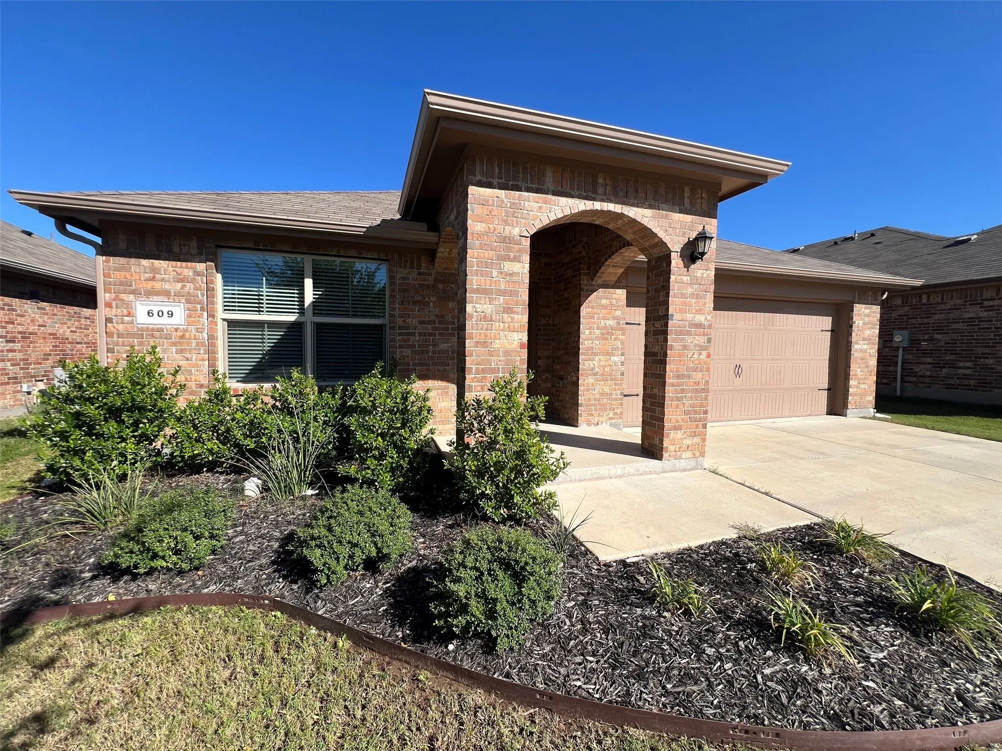 Single Family Residence For Rent in Tarrant County , 609 Buzzard Lake Trail, Fort Worth, Texas 76120, 3 Bedroom, 2 Bathroom, 2 Garage spaces, 1,710 Sqft, built in 2018, mls#21404512, Real Estate Agent in Fort Worth, Homes For Rent in Tarrant county, Homes For Rent in Fort Worth, Realtor in Fort Worth Texas, Real Estate Brokerage Independent Realty Texas, Luminita Cordes Realtor