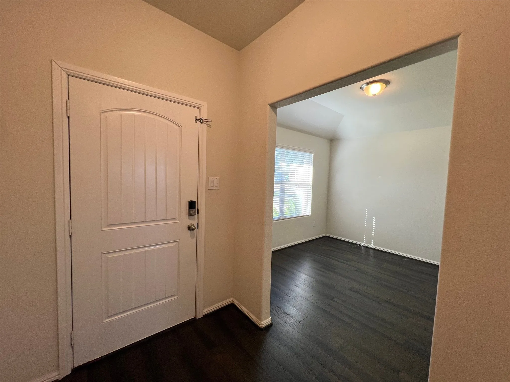 Single Family Residence For Rent in Tarrant County , 609 Buzzard Lake Trail, Fort Worth, Texas 76120, 3 Bedroom, 2 Bathroom, 2 Garage spaces, 1,710 Sqft, built in 2018, mls#21404512, Real Estate Agent in Fort Worth, Homes For Rent in Tarrant county, Homes For Rent in Fort Worth, Realtor in Fort Worth Texas, Real Estate Brokerage Independent Realty Texas, Luminita Cordes Realtor