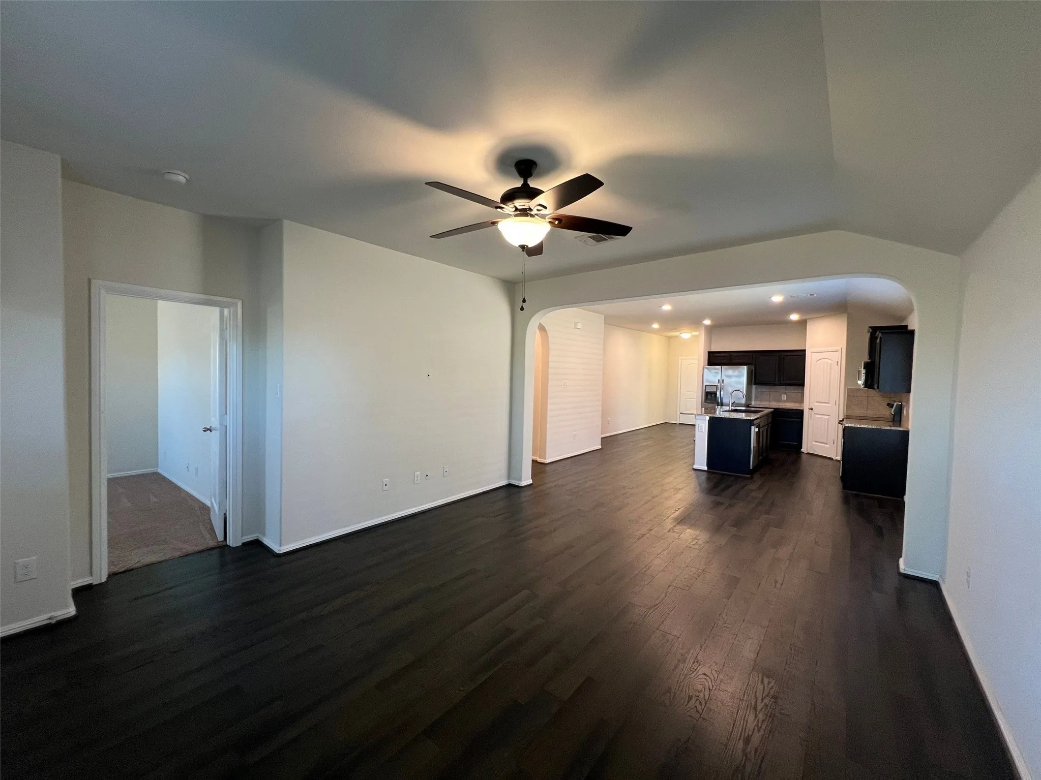 Single Family Residence For Rent in Tarrant County , 609 Buzzard Lake Trail, Fort Worth, Texas 76120, 3 Bedroom, 2 Bathroom, 2 Garage spaces, 1,710 Sqft, built in 2018, mls#21404512, Real Estate Agent in Fort Worth, Homes For Rent in Tarrant county, Homes For Rent in Fort Worth, Realtor in Fort Worth Texas, Real Estate Brokerage Independent Realty Texas, Luminita Cordes Realtor