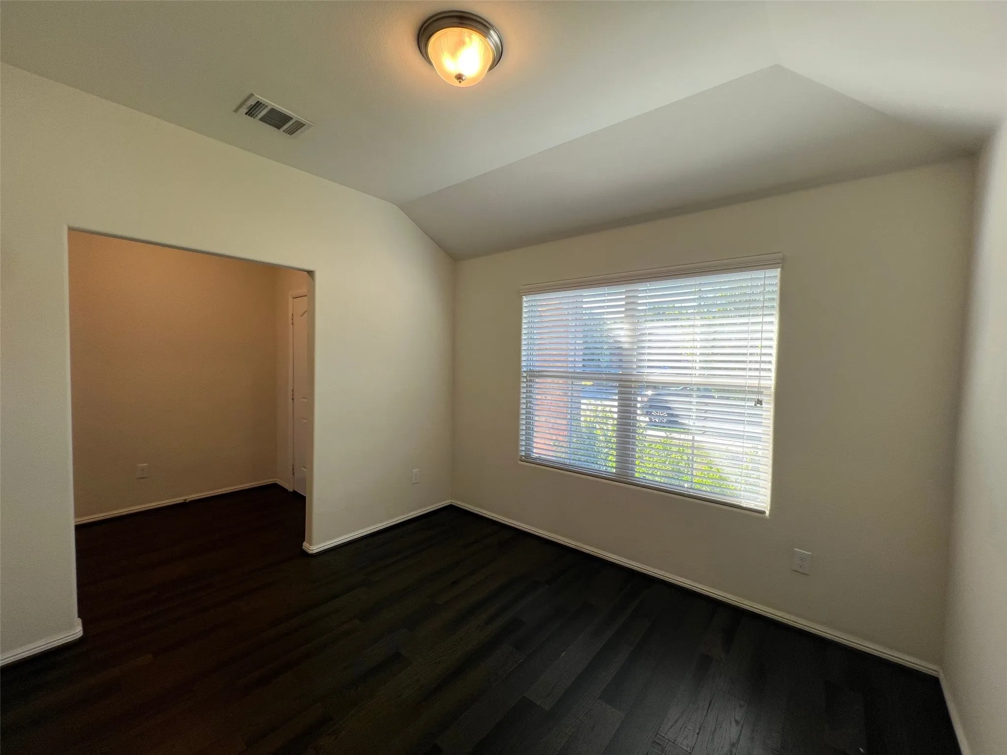 Single Family Residence For Rent in Tarrant County , 609 Buzzard Lake Trail, Fort Worth, Texas 76120, 3 Bedroom, 2 Bathroom, 2 Garage spaces, 1,710 Sqft, built in 2018, mls#21404512, Real Estate Agent in Fort Worth, Homes For Rent in Tarrant county, Homes For Rent in Fort Worth, Realtor in Fort Worth Texas, Real Estate Brokerage Independent Realty Texas, Luminita Cordes Realtor