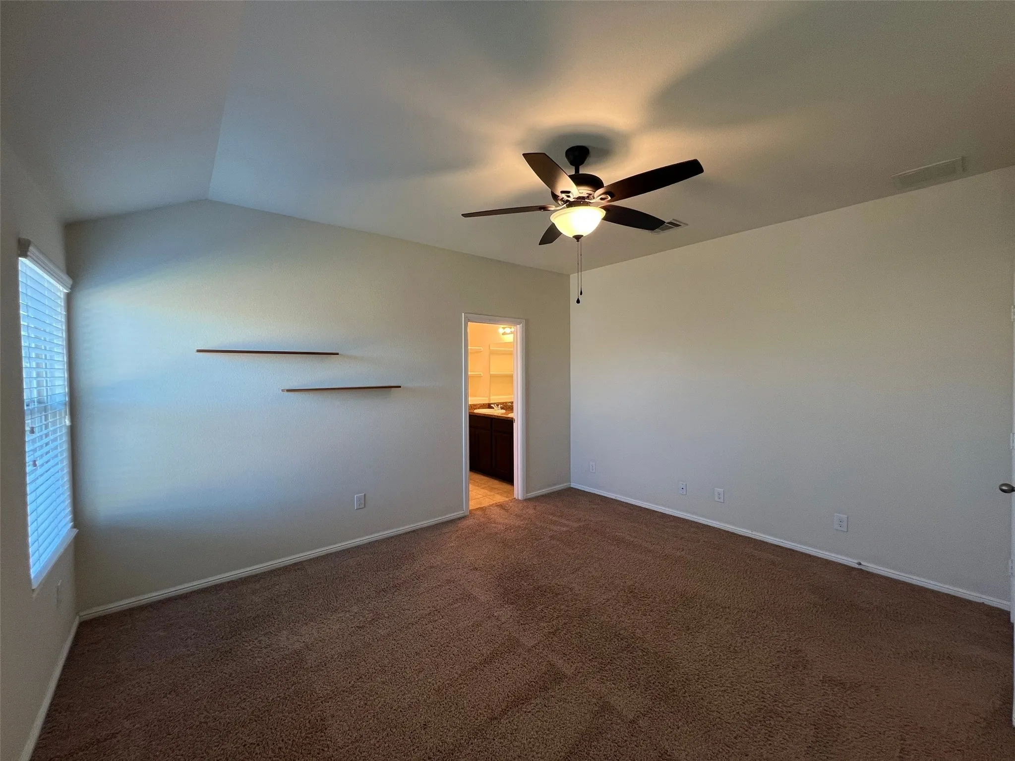 Single Family Residence For Rent in Tarrant County , 609 Buzzard Lake Trail, Fort Worth, Texas 76120, 3 Bedroom, 2 Bathroom, 2 Garage spaces, 1,710 Sqft, built in 2018, mls#21404512, Real Estate Agent in Fort Worth, Homes For Rent in Tarrant county, Homes For Rent in Fort Worth, Realtor in Fort Worth Texas, Real Estate Brokerage Independent Realty Texas, Luminita Cordes Realtor