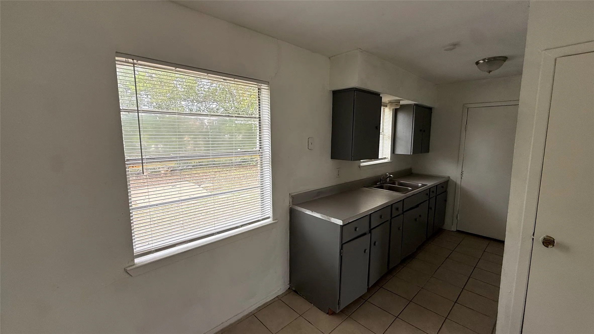 Single Family Residence For Sale in Hunt County , 4916 Mcdougal Street, Greenville, Texas 75401, 4 Bedroom, 2 Bathroom, Garage spaces, 1,266 Sqft, built in 1975, mls#21403590, Real Estate Agent in Greenville, Homes For Sale in Hunt county, Homes For Sale in Greenville, Realtor in Greenville Texas, Real Estate Brokerage Independent Realty Texas, Luminita Cordes Realtor
