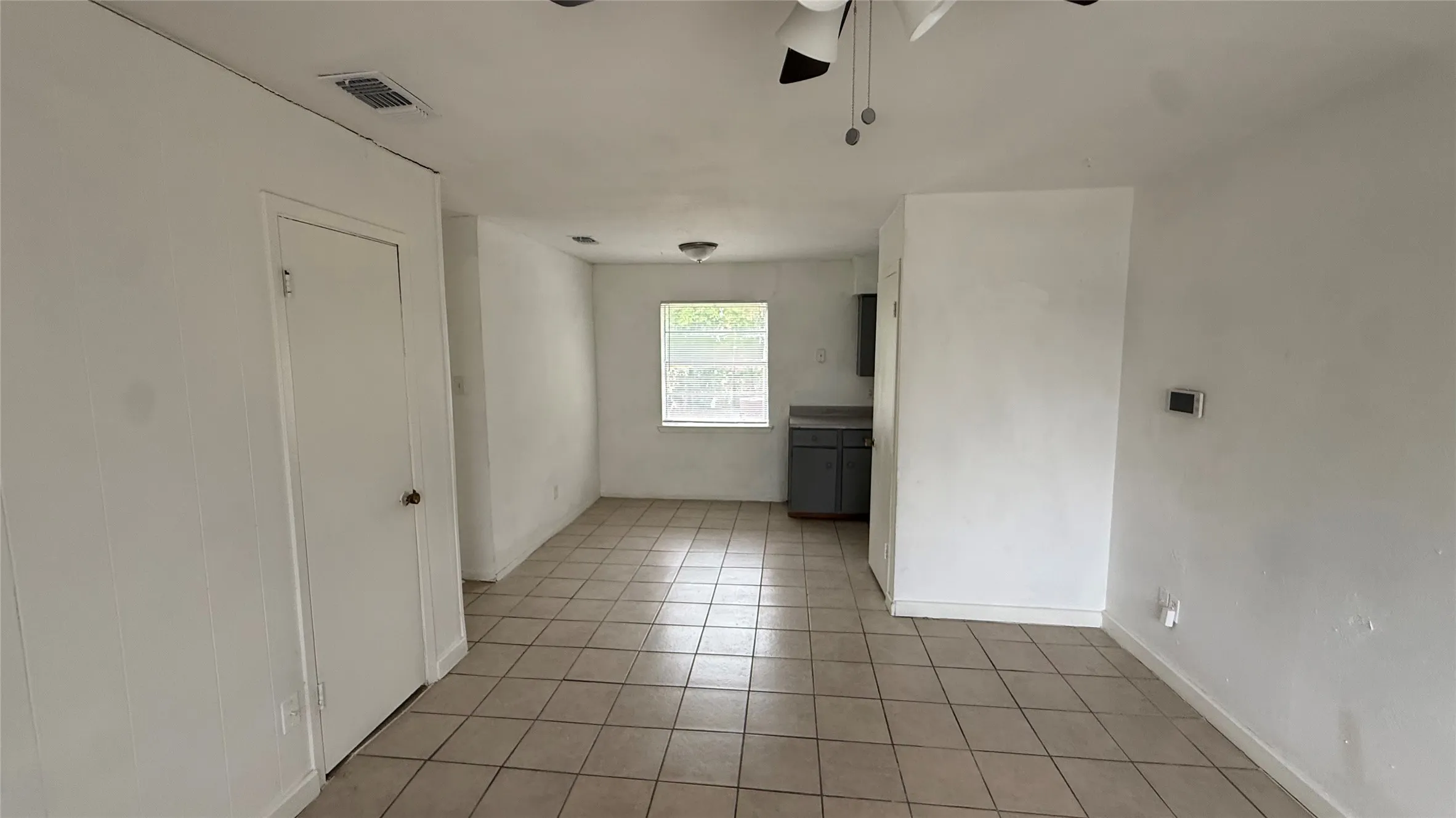 Single Family Residence For Sale in Hunt County , 4916 Mcdougal Street, Greenville, Texas 75401, 4 Bedroom, 2 Bathroom, Garage spaces, 1,266 Sqft, built in 1975, mls#21403590, Real Estate Agent in Greenville, Homes For Sale in Hunt county, Homes For Sale in Greenville, Realtor in Greenville Texas, Real Estate Brokerage Independent Realty Texas, Luminita Cordes Realtor