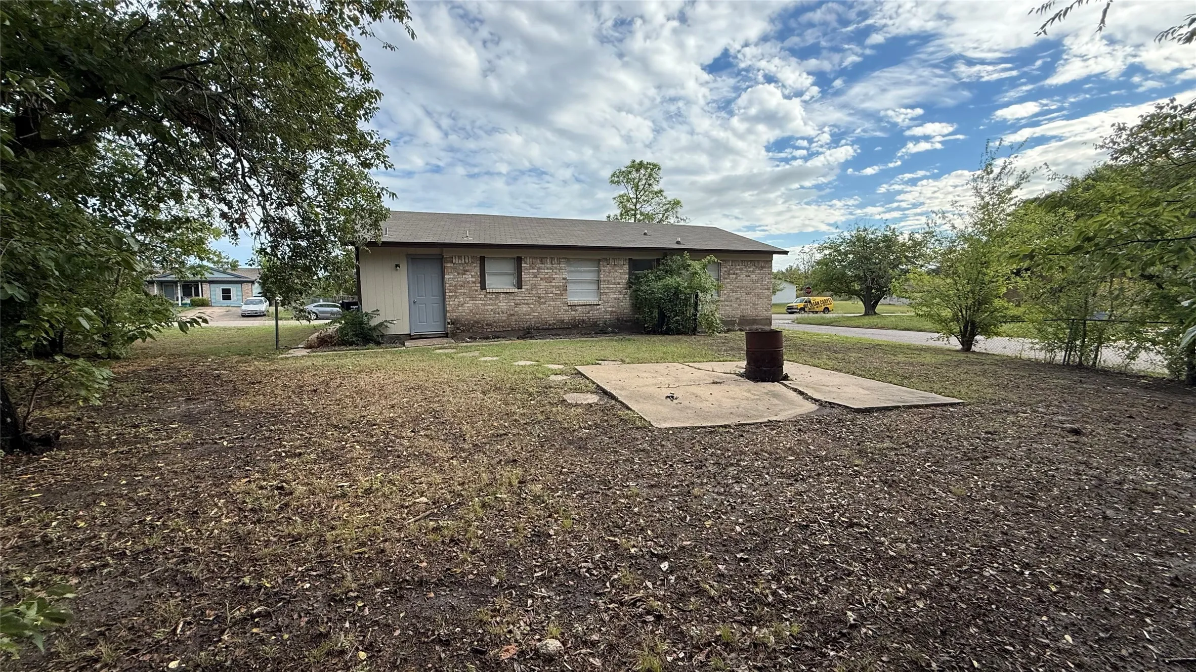 Single Family Residence For Sale in Hunt County , 4916 Mcdougal Street, Greenville, Texas 75401, 4 Bedroom, 2 Bathroom, Garage spaces, 1,266 Sqft, built in 1975, mls#21403590, Real Estate Agent in Greenville, Homes For Sale in Hunt county, Homes For Sale in Greenville, Realtor in Greenville Texas, Real Estate Brokerage Independent Realty Texas, Luminita Cordes Realtor