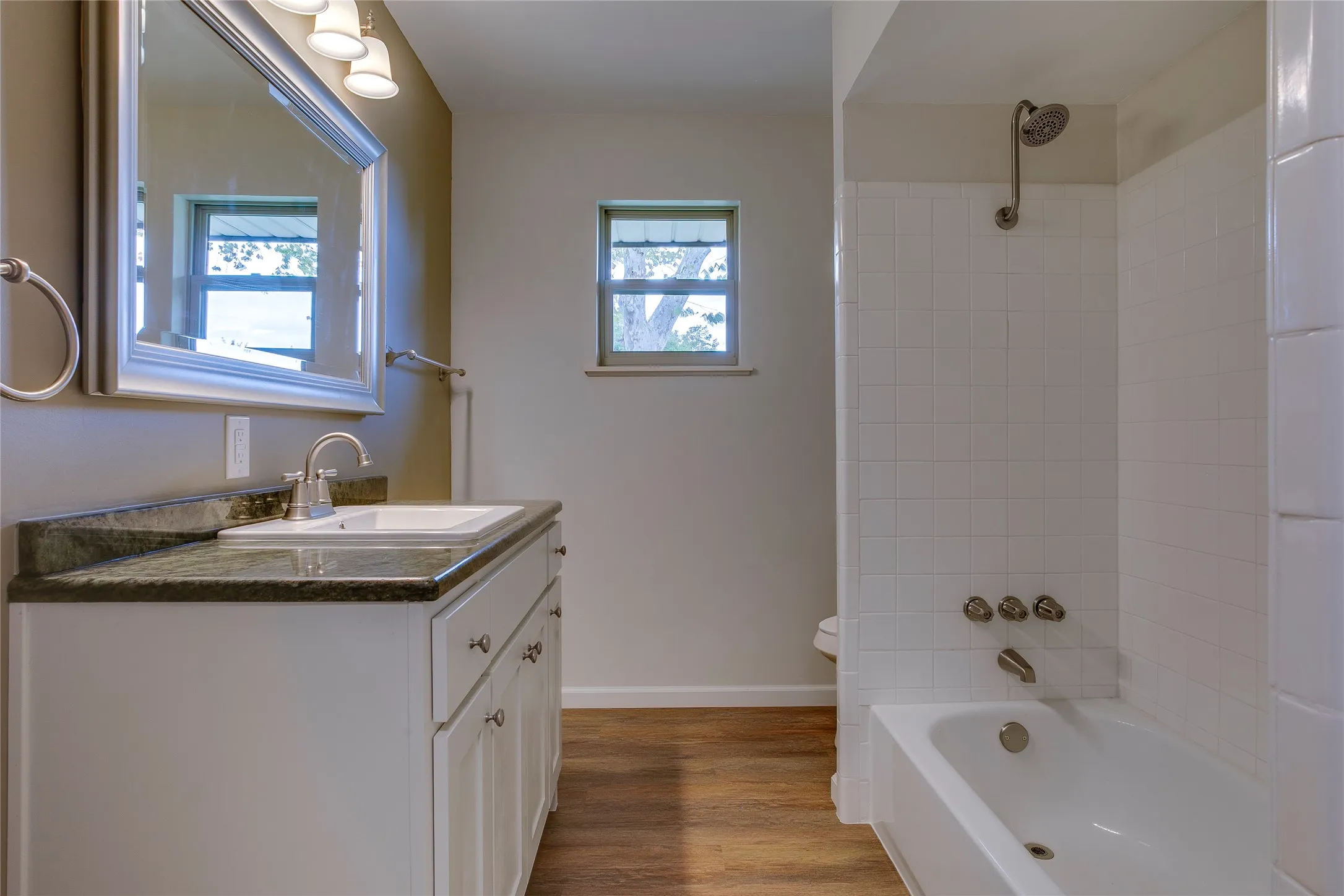 Single Family Residence For Sale in Dallas County , 6945 Clearglen Drive, Dallas, Texas 75232, 3 Bedroom, 2 Bathroom, 2 Garage spaces, 1,778 Sqft, built in 1963, mls#21403866, Real Estate Agent in Dallas, Homes For Sale in Dallas county, Homes For Sale in Dallas, Realtor in Dallas Texas, Real Estate Brokerage Independent Realty Texas, Luminita Cordes Realtor