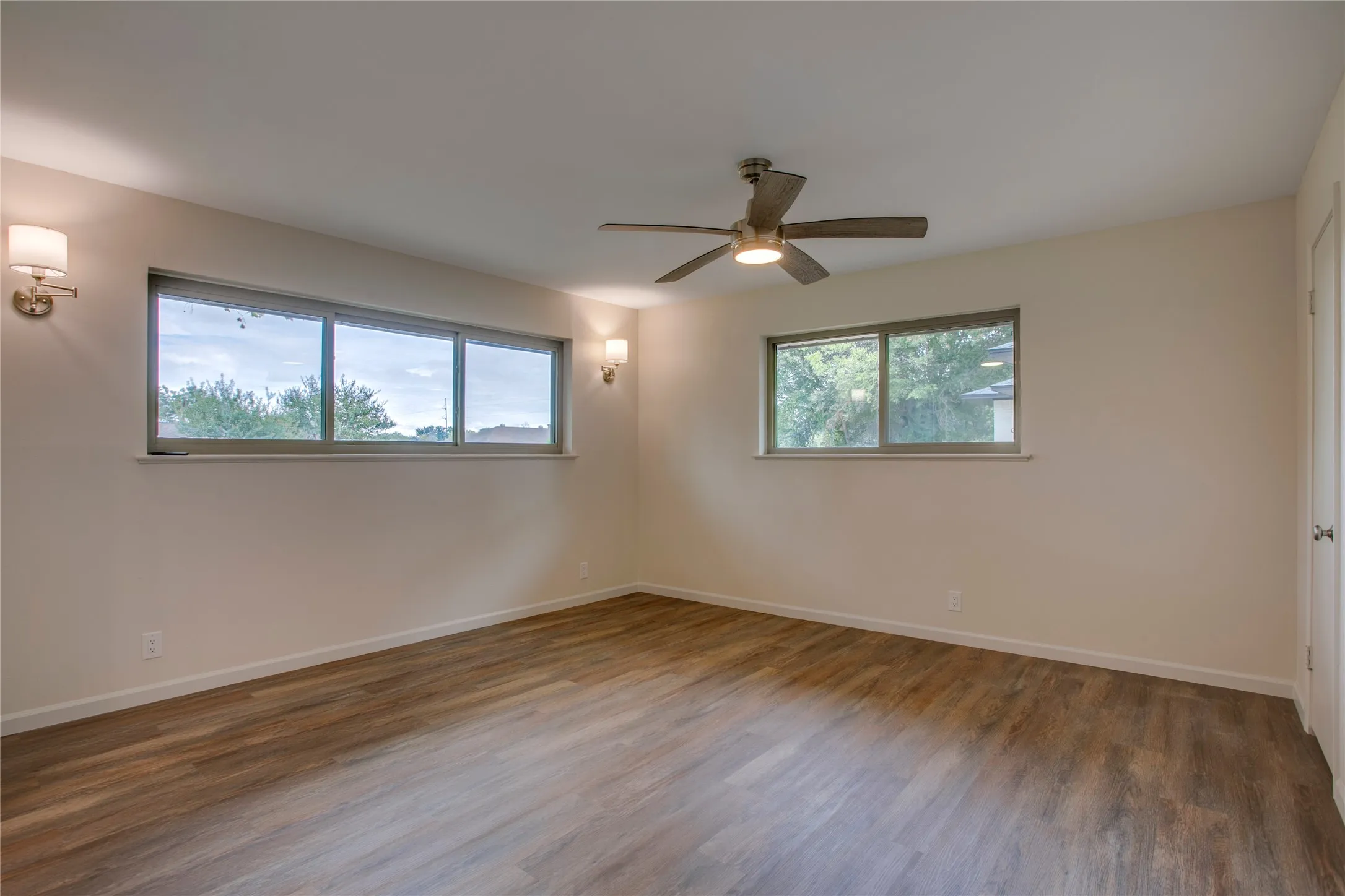 Single Family Residence For Sale in Dallas County , 6945 Clearglen Drive, Dallas, Texas 75232, 3 Bedroom, 2 Bathroom, 2 Garage spaces, 1,778 Sqft, built in 1963, mls#21403866, Real Estate Agent in Dallas, Homes For Sale in Dallas county, Homes For Sale in Dallas, Realtor in Dallas Texas, Real Estate Brokerage Independent Realty Texas, Luminita Cordes Realtor