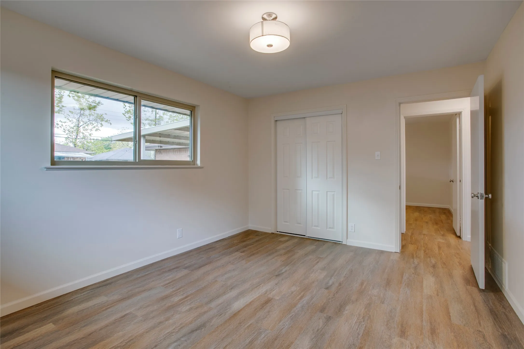 Single Family Residence For Sale in Dallas County , 6945 Clearglen Drive, Dallas, Texas 75232, 3 Bedroom, 2 Bathroom, 2 Garage spaces, 1,778 Sqft, built in 1963, mls#21403866, Real Estate Agent in Dallas, Homes For Sale in Dallas county, Homes For Sale in Dallas, Realtor in Dallas Texas, Real Estate Brokerage Independent Realty Texas, Luminita Cordes Realtor