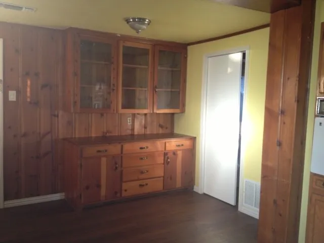 Single Family Residence For Rent in Taylor County , 1442 N 19th Street, Abilene, Texas 79601, 2 Bedroom, 1 Bathroom, Garage spaces, 1,155 Sqft, built in 1940, mls#21404517, Real Estate Agent in Abilene, Homes For Rent in Taylor county, Homes For Rent in Abilene, Realtor in Abilene Texas, Real Estate Brokerage Independent Realty Texas, Luminita Cordes Realtor