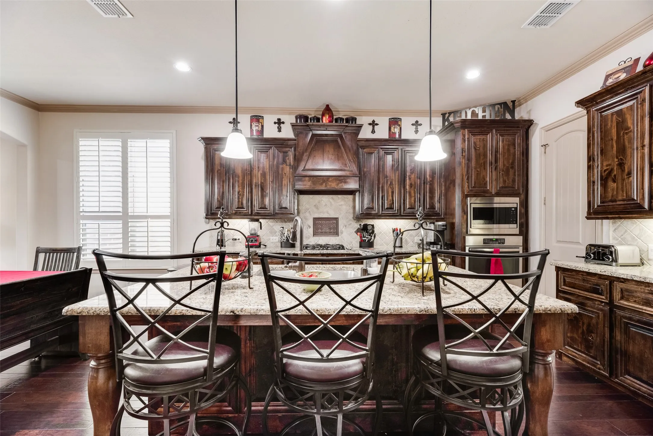 Single Family Residence For Sale in Dallas County , 5056 Empire Way, Irving, Texas 75038, 7 Bedroom, 6 Bathroom, 2 Garage spaces, 4,187 Sqft, built in 2013, mls#21404348, Real Estate Agent in Irving, Homes For Sale in Dallas county, Homes For Sale in Irving, Realtor in Irving Texas, Real Estate Brokerage Independent Realty Texas, Luminita Cordes Realtor