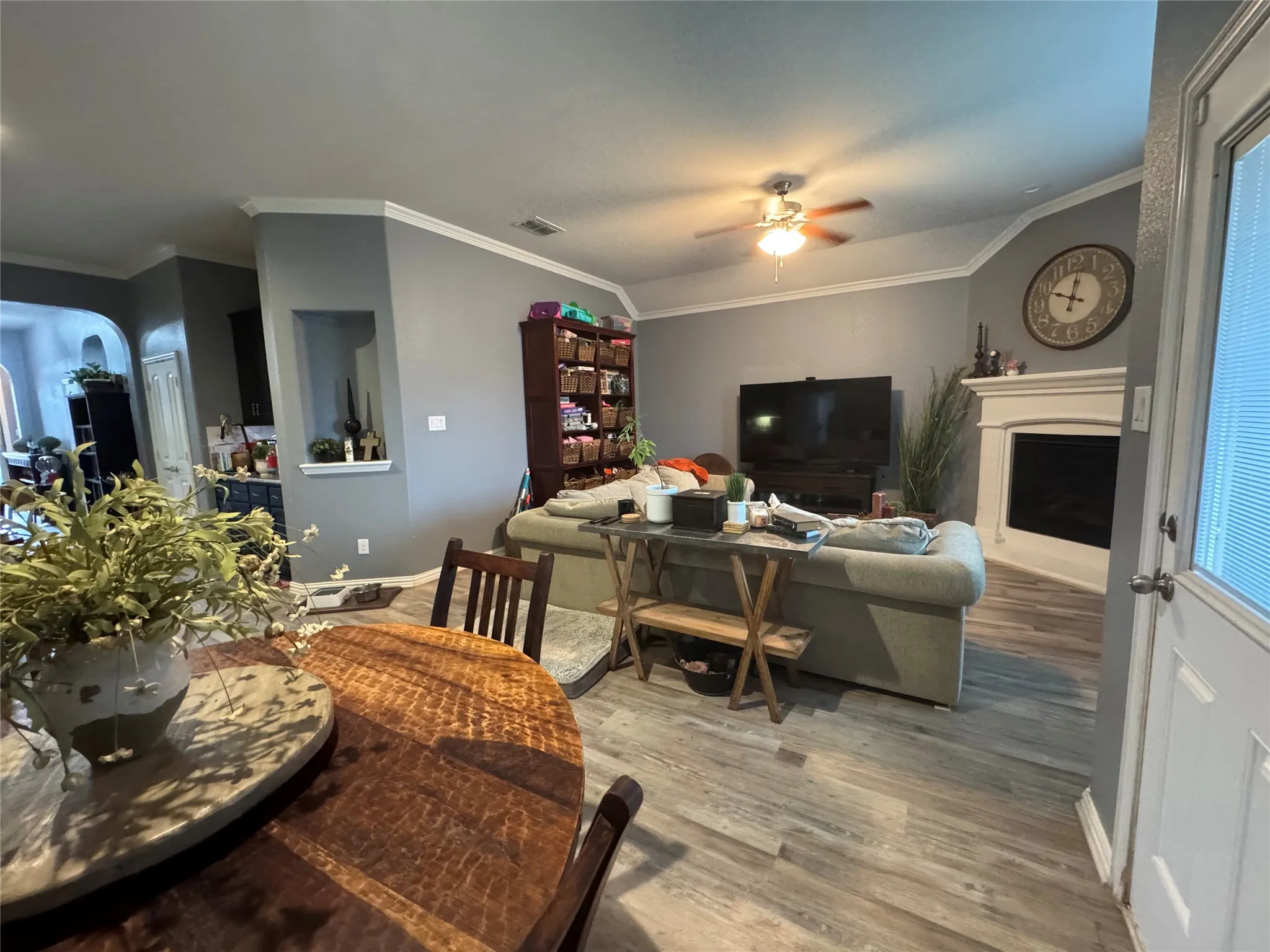 Single Family Residence For Sale in Ellis County , 505 Ashbury Drive, Midlothian, Texas 76065, 3 Bedroom, 2 Bathroom, 2 Garage spaces, 2,131 Sqft, built in 2017, mls#21404524, Real Estate Agent in Midlothian, Homes For Sale in Ellis county, Homes For Sale in Midlothian, Realtor in Midlothian Texas, Real Estate Brokerage Independent Realty Texas, Luminita Cordes Realtor