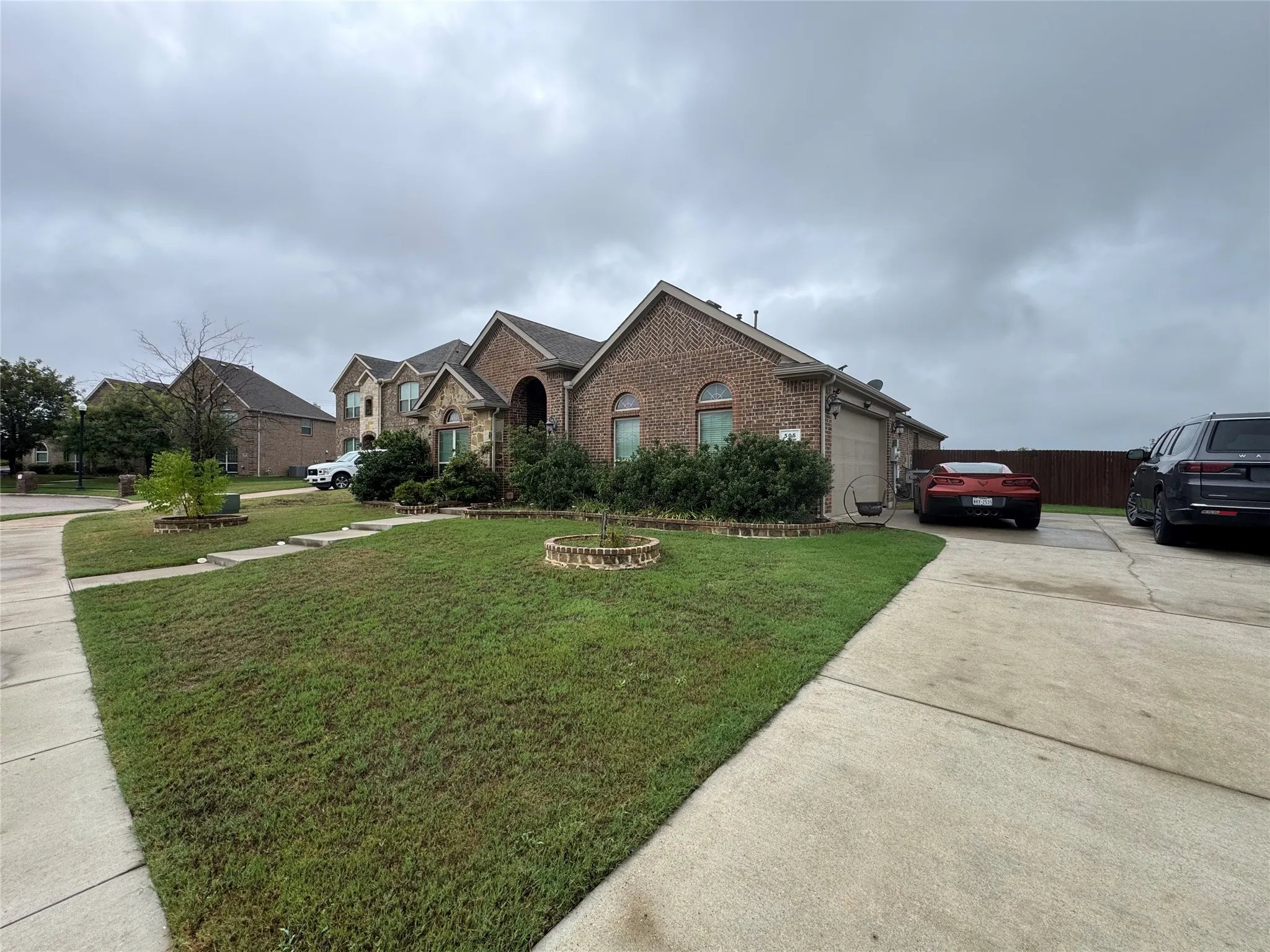 Single Family Residence For Sale in Ellis County , 505 Ashbury Drive, Midlothian, Texas 76065, 3 Bedroom, 2 Bathroom, 2 Garage spaces, 2,131 Sqft, built in 2017, mls#21404524, Real Estate Agent in Midlothian, Homes For Sale in Ellis county, Homes For Sale in Midlothian, Realtor in Midlothian Texas, Real Estate Brokerage Independent Realty Texas, Luminita Cordes Realtor