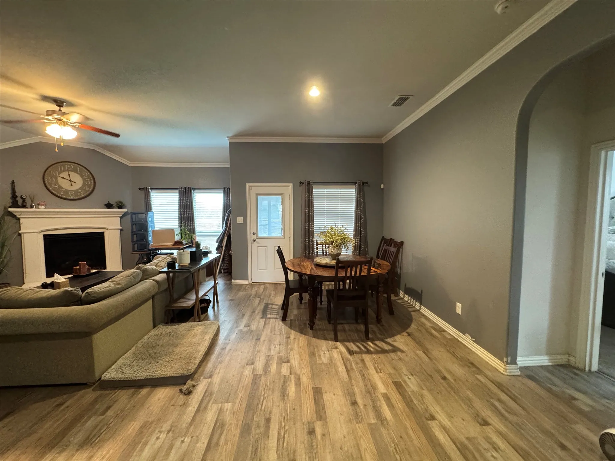 Single Family Residence For Sale in Ellis County , 505 Ashbury Drive, Midlothian, Texas 76065, 3 Bedroom, 2 Bathroom, 2 Garage spaces, 2,131 Sqft, built in 2017, mls#21404524, Real Estate Agent in Midlothian, Homes For Sale in Ellis county, Homes For Sale in Midlothian, Realtor in Midlothian Texas, Real Estate Brokerage Independent Realty Texas, Luminita Cordes Realtor